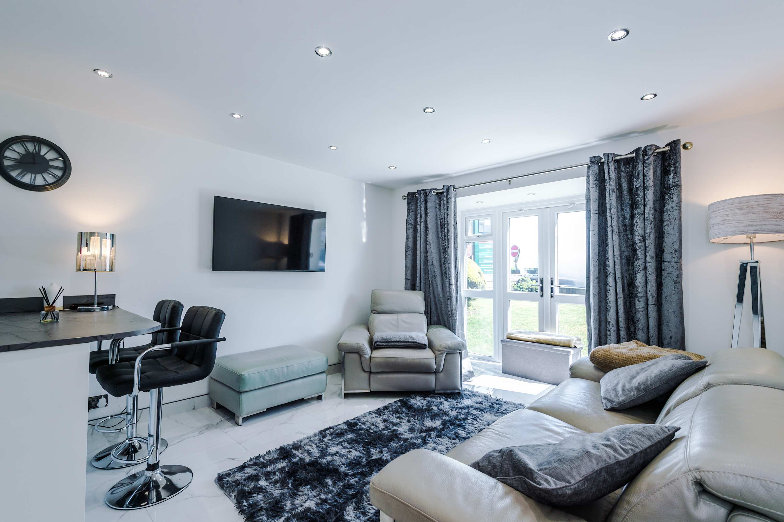 View Cosy 1BR Apt in Manchester with Free Parking in Cross Street M45 7RA Cosy 1BR Apt in Manchester with Free Parking in Cross Street M45 7RA - Property image 6 - VivreStays