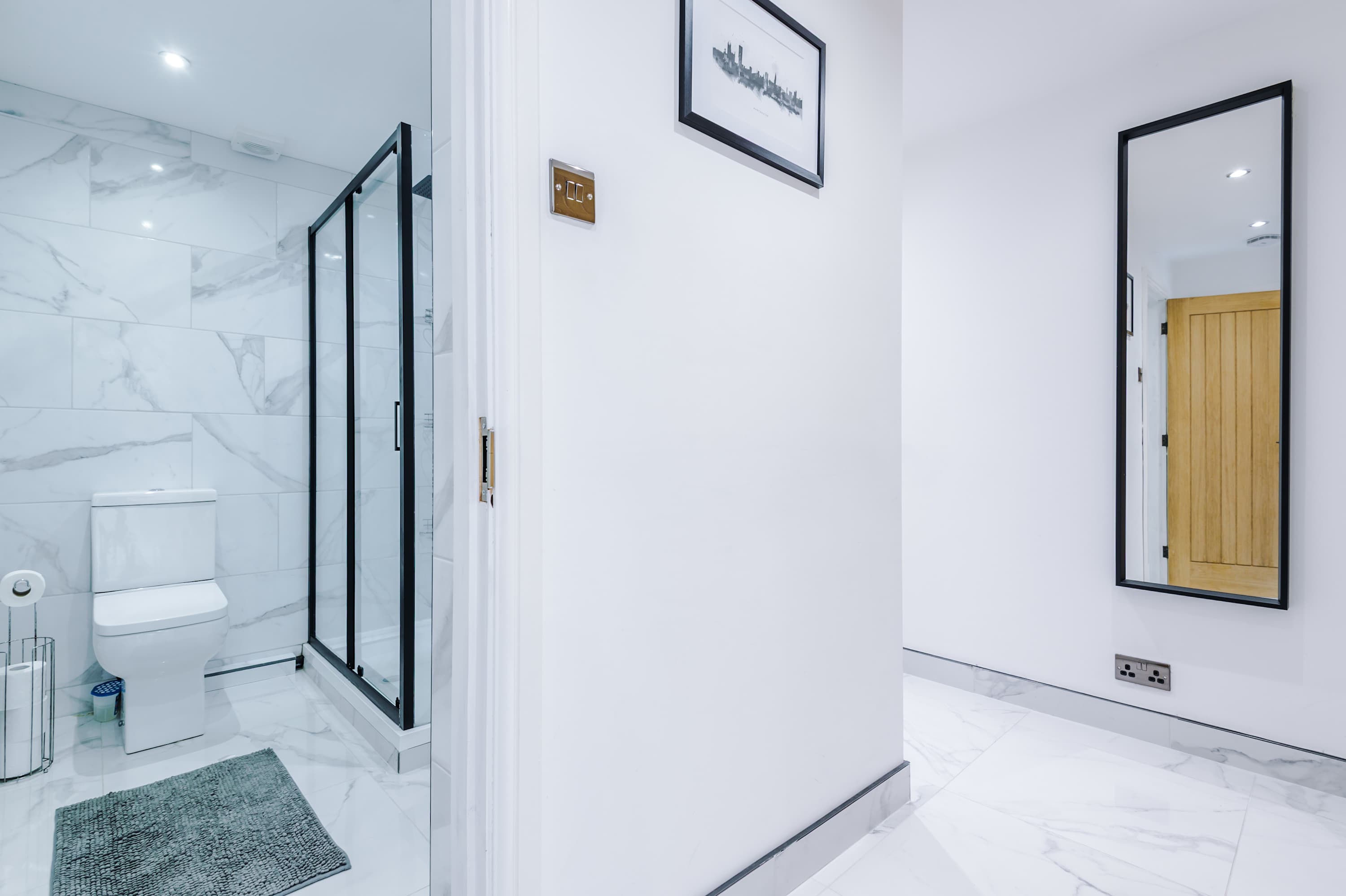 View Cosy 1BR Apt in Manchester with Free Parking in Cross Street M45 7RA Cosy 1BR Apt in Manchester with Free Parking in Cross Street M45 7RA - Property image 12 - VivreStays
