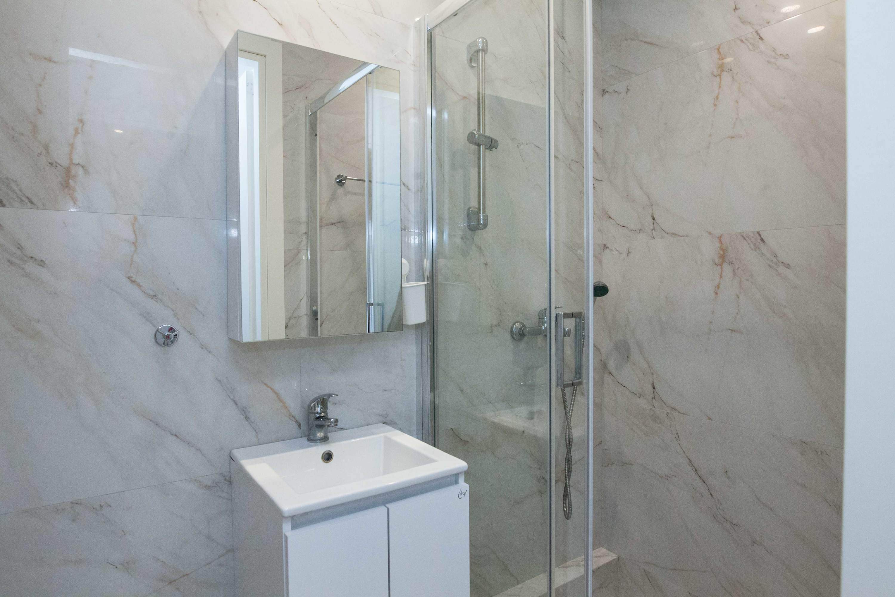 Pagrati Premium Living 2 Bd House with Balcony in Athens — photo 3