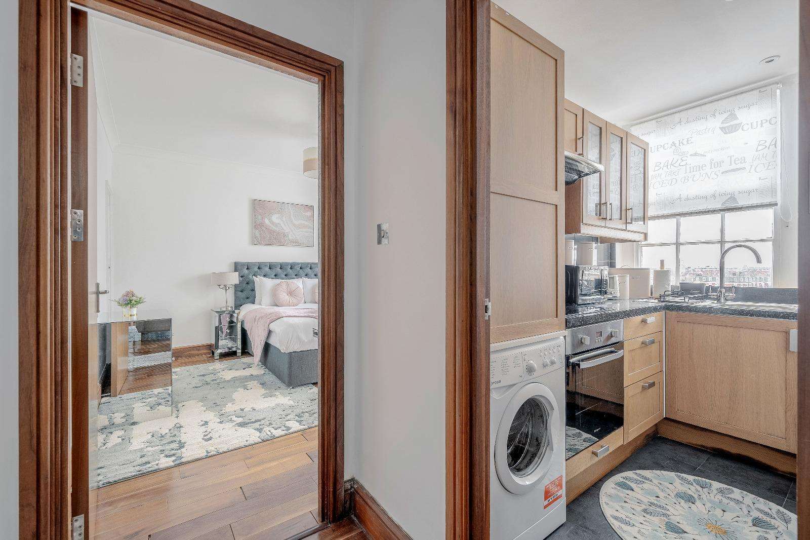 View Fantastic 1 Bedroom Apartment Just Off Marble Arch in Edgware Road 140 W2 2RD Fantastic 1 Bedroom Apartment Just Off Marble Arch in Edgware Road 140 W2 2RD - Property image 14 - VivreStays