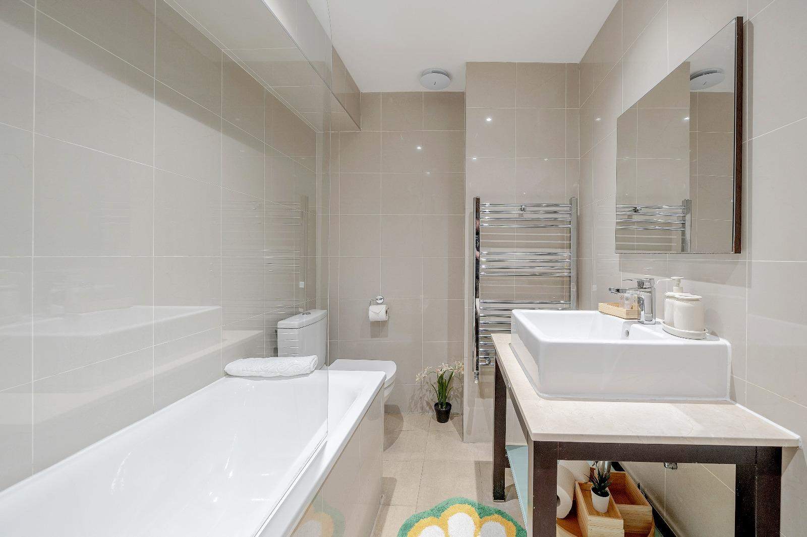 View Fantastic 1 Bedroom Apartment Just Off Marble Arch in Edgware Road 140 W2 2RD Fantastic 1 Bedroom Apartment Just Off Marble Arch in Edgware Road 140 W2 2RD - Property image 11 - VivreStays