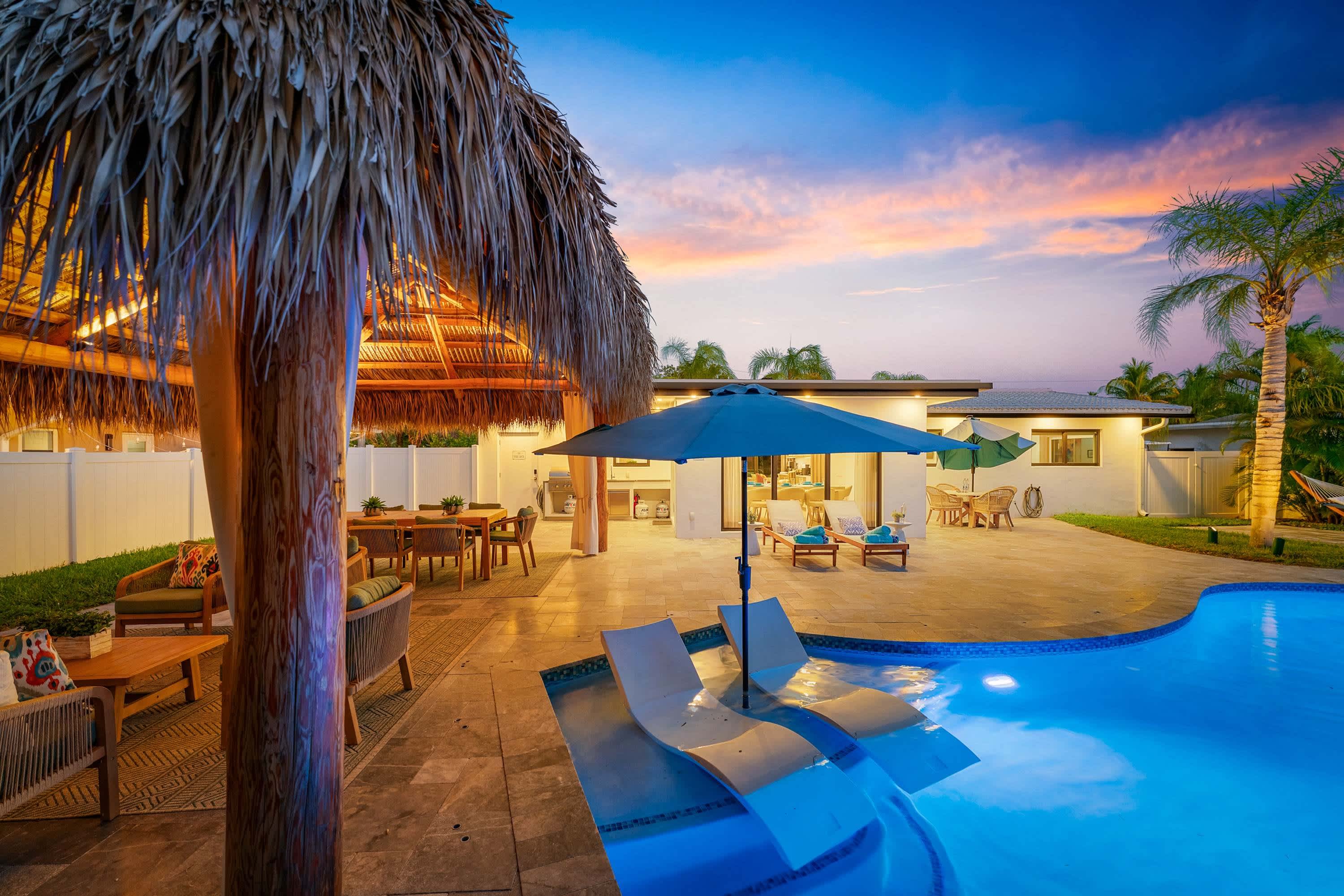 Luxury Home w/ Private Suite~Heated Pool~Tiki Hut — Oakland Park, FL — vacation rental