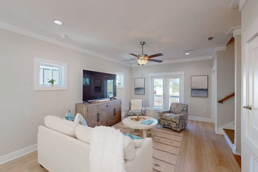 Pet Friendly Close Drive to Beach Pool Sleeps 10 — Orange Beach, AL — vacation rental