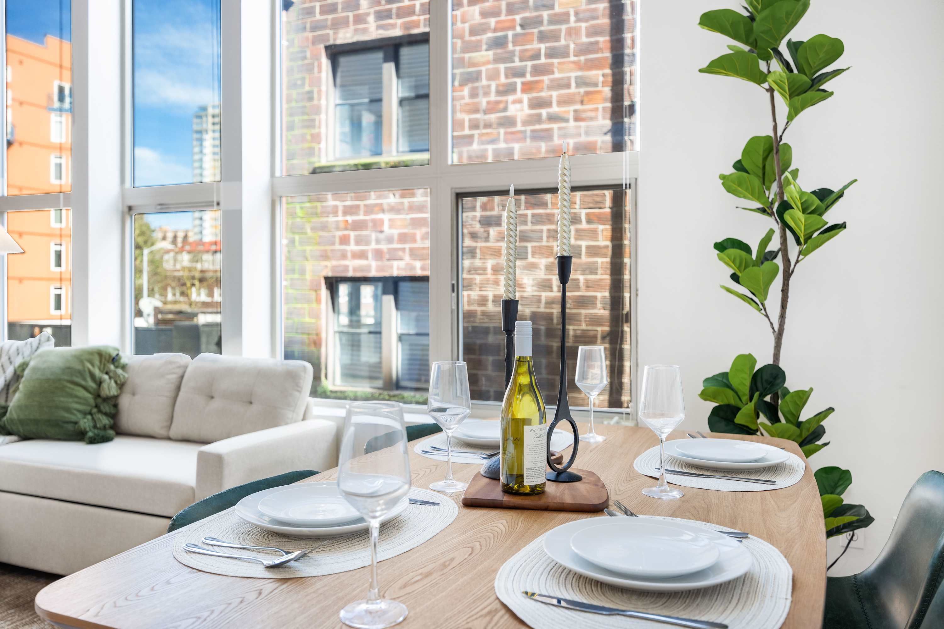 Historic DT Loft w/ 16ft Ceilings, Garage &97 WS!