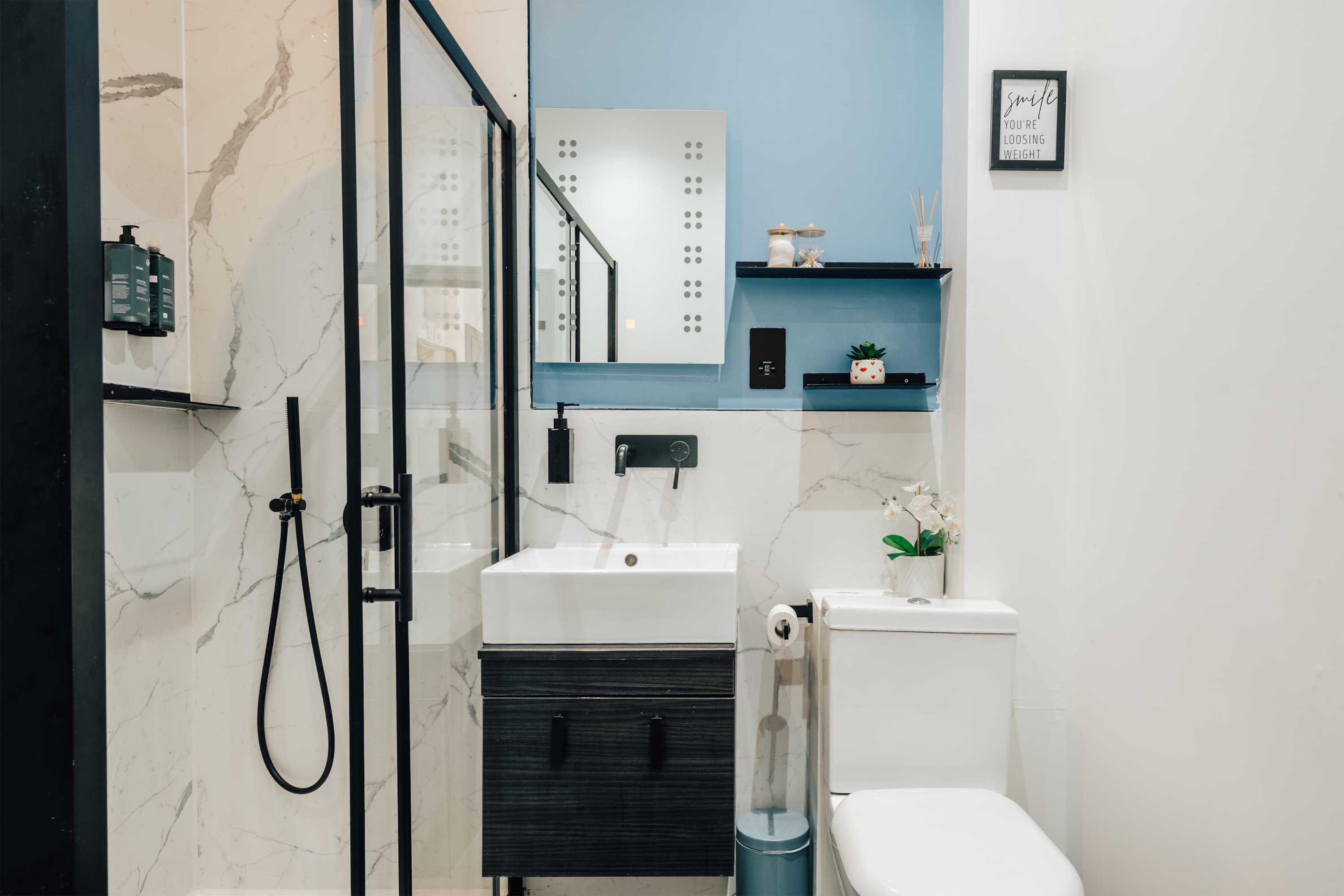 Studio 4 - Cosy studio in the heart of Earls Court in Earls Court Road 207 SW5 9AN - Property image 20 - VivreStays