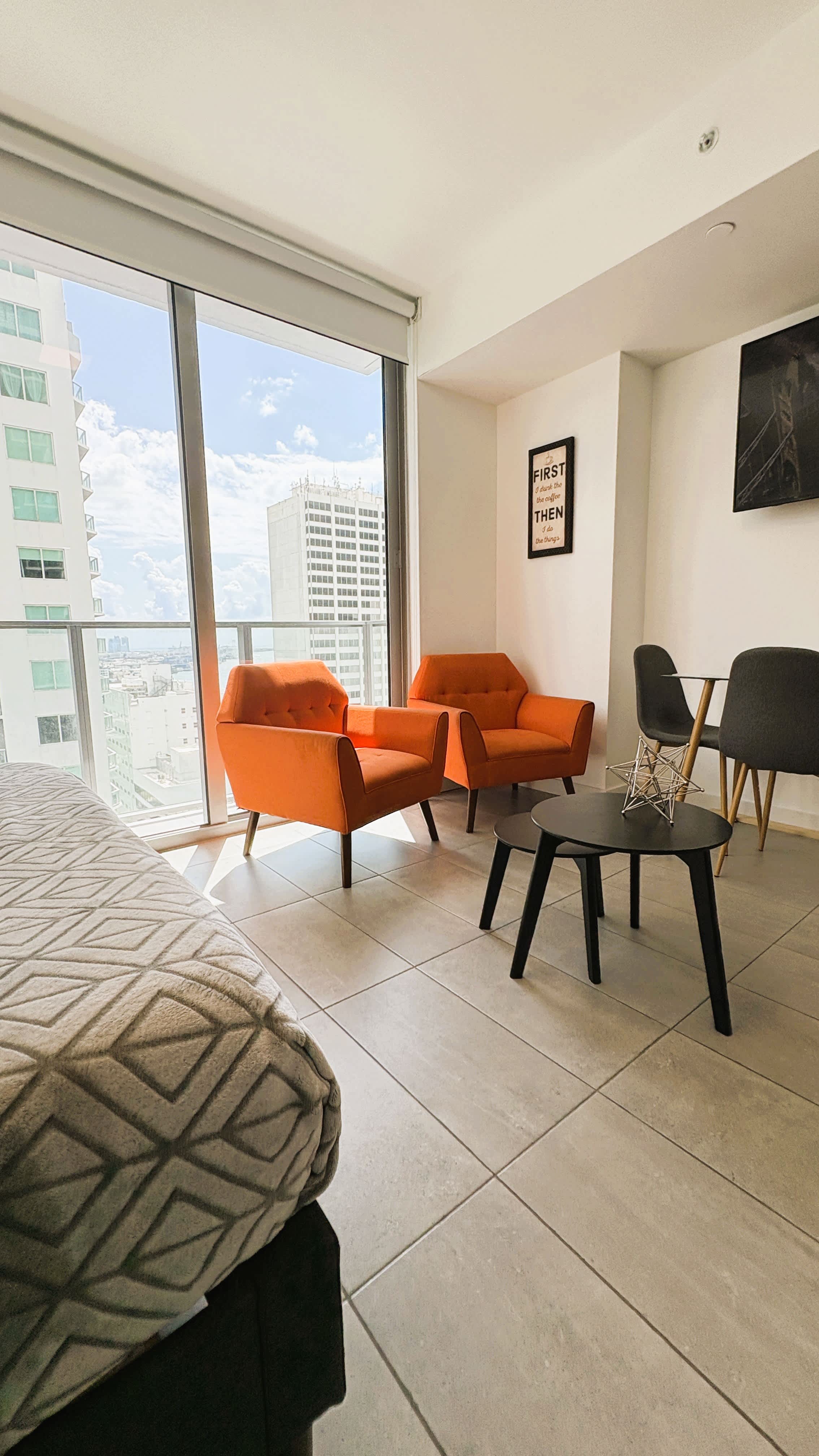Downtown Miami Studio with Bay & Skyline Views - Foto 9