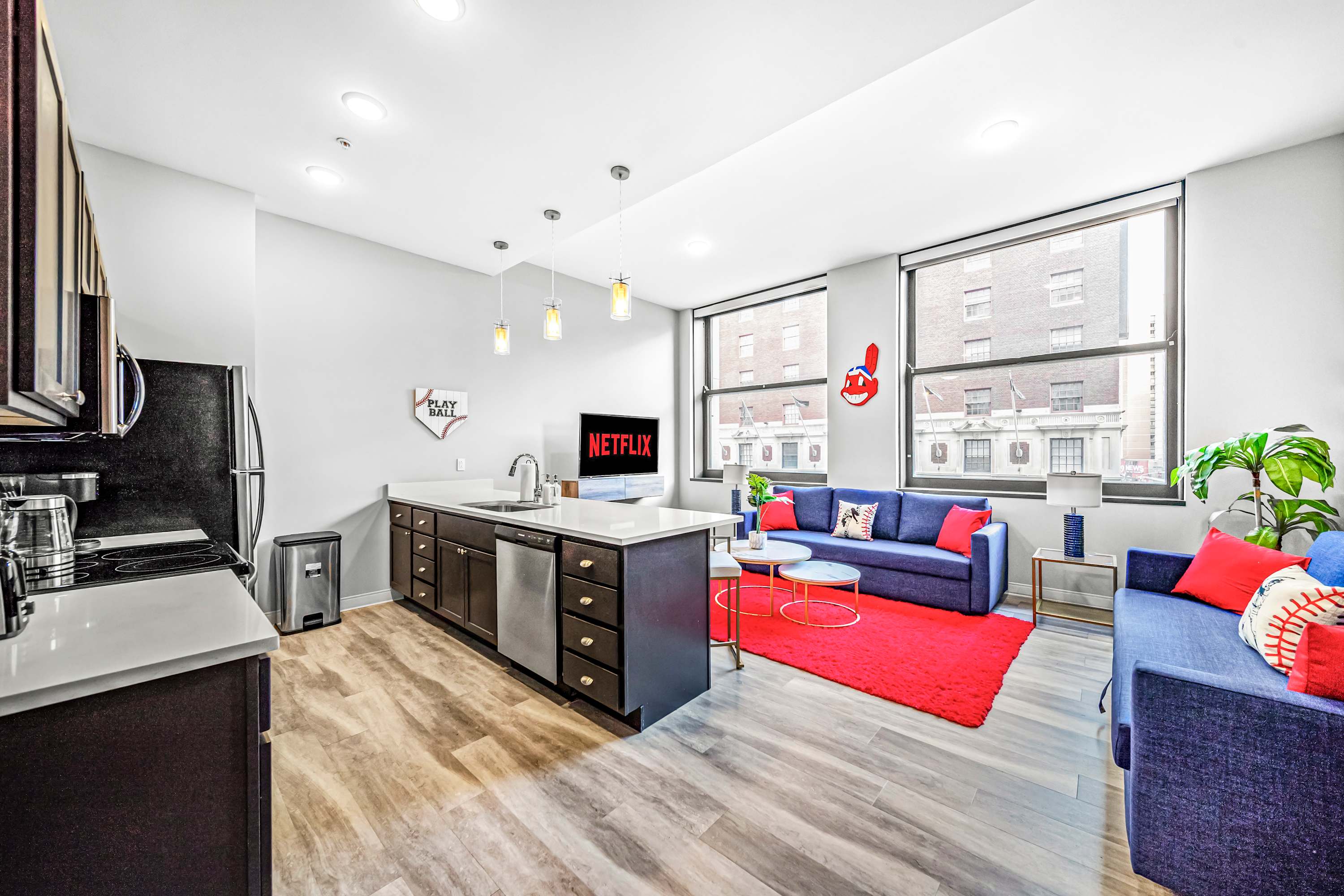 Luxe Flat w/ Heated Pool & Sauna • Gym•Heart of DT — Cleveland, OH — vacation rental
