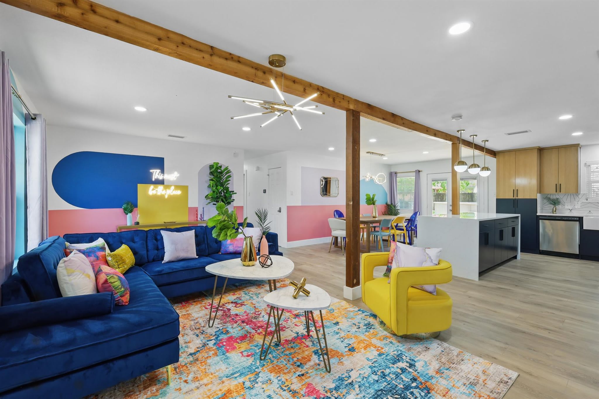 5-BD/2-BA Cheerful Retreat | Pool, Patio, Firepit — Dallas, TX — vacation rental