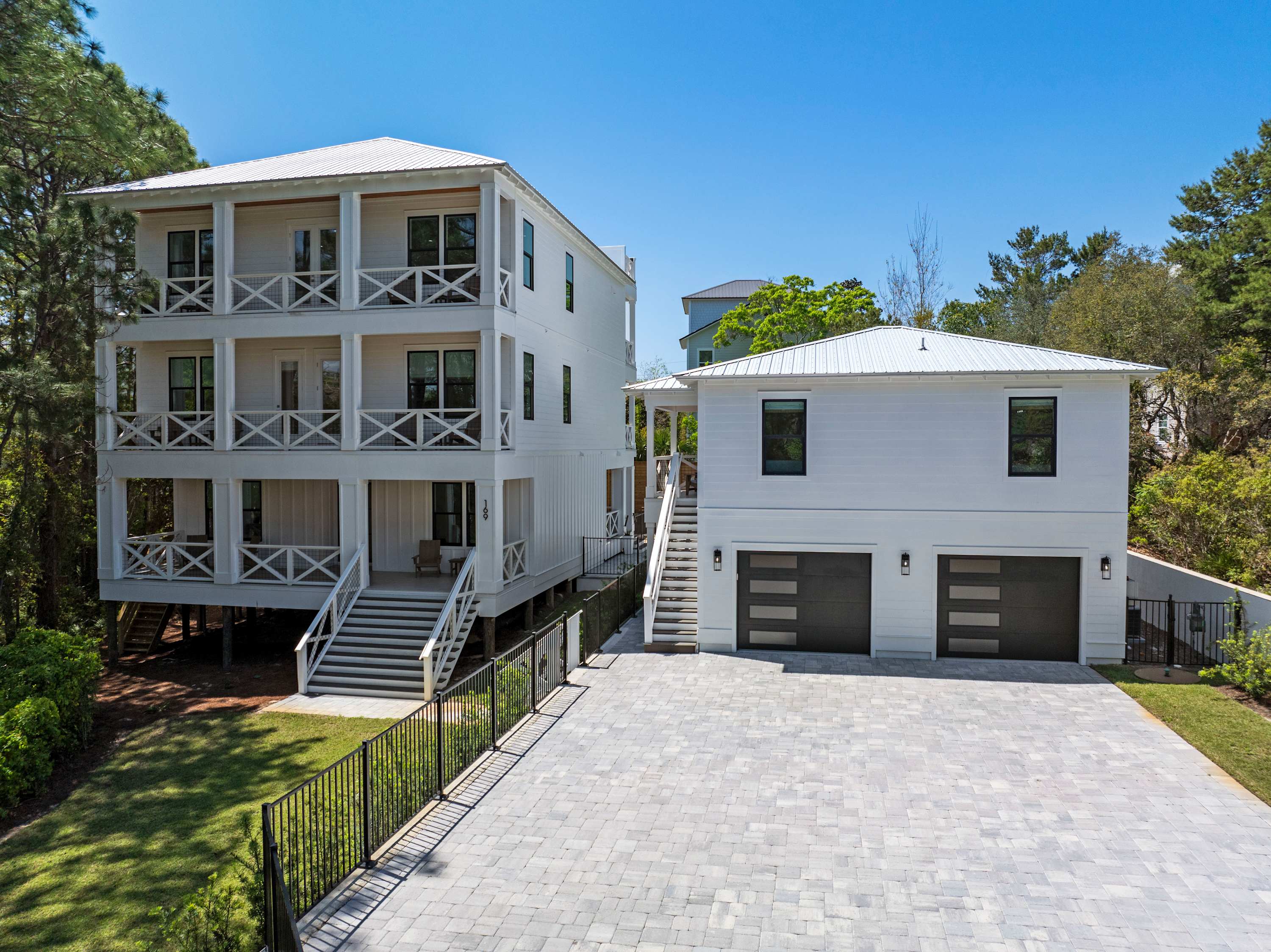 Waterfront, Pool, Rooftop Deck - The White Lotus