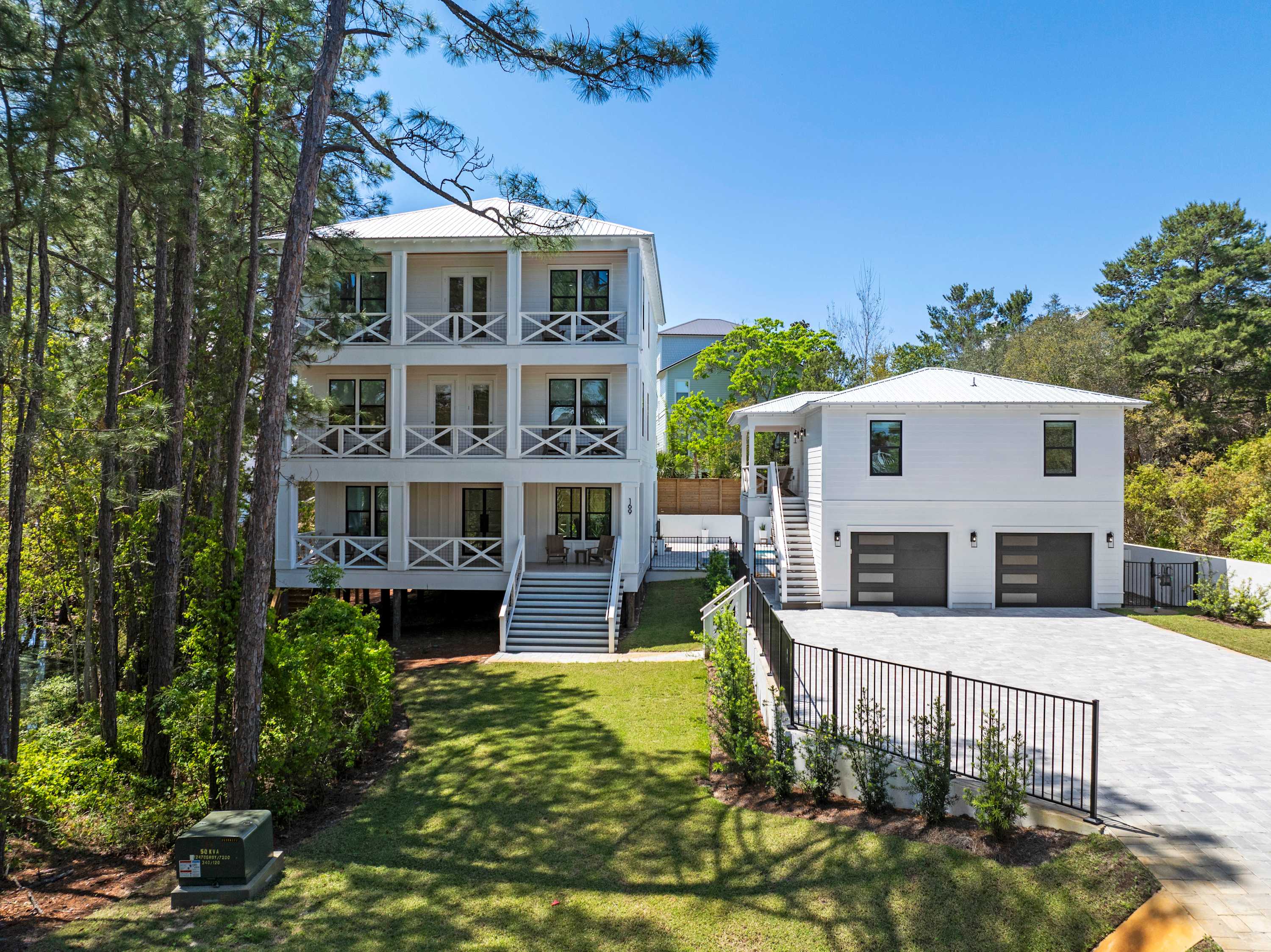 Waterfront, Pool, Rooftop Deck - The White Lotus