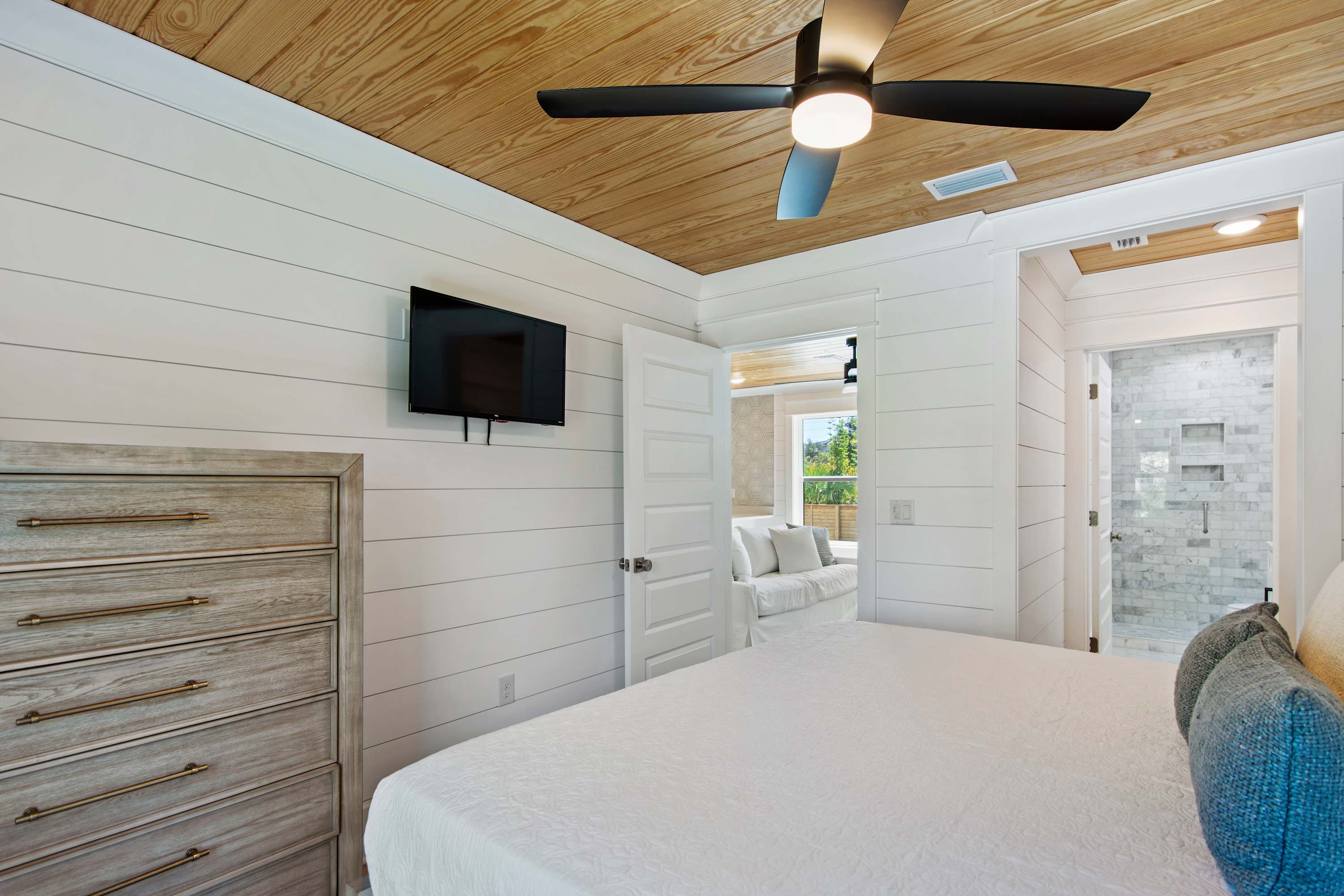 Waterfront, Pool, Rooftop Deck - The White Lotus