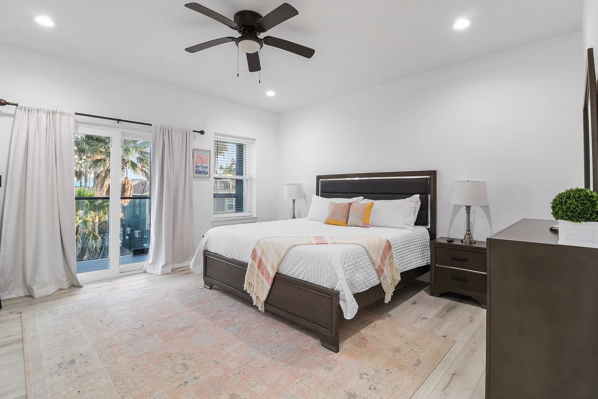 Upstay Island Retreat w Private Pool Bay View 2