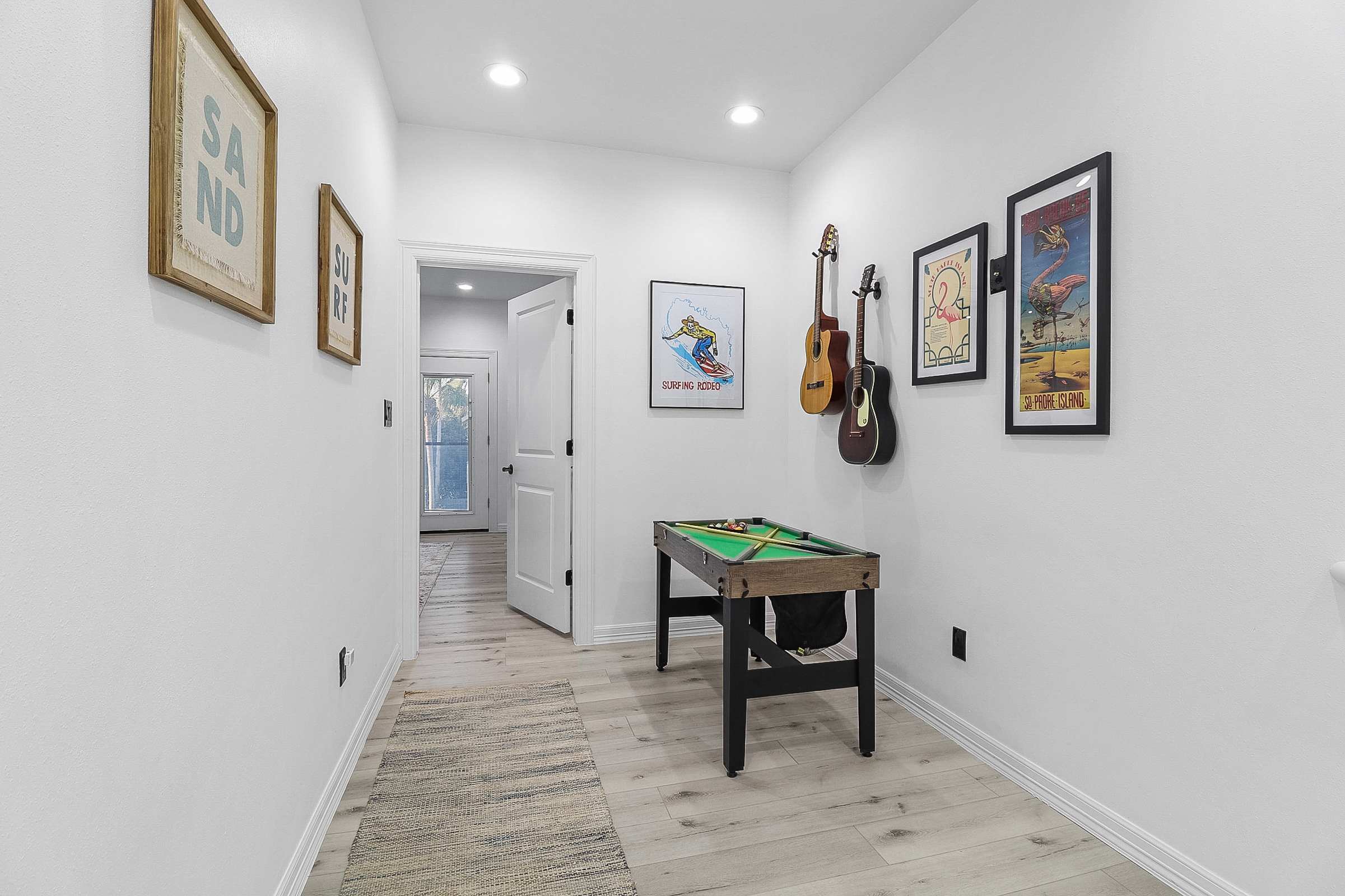 Upstay Island Retreat w Private Pool Bay View 6