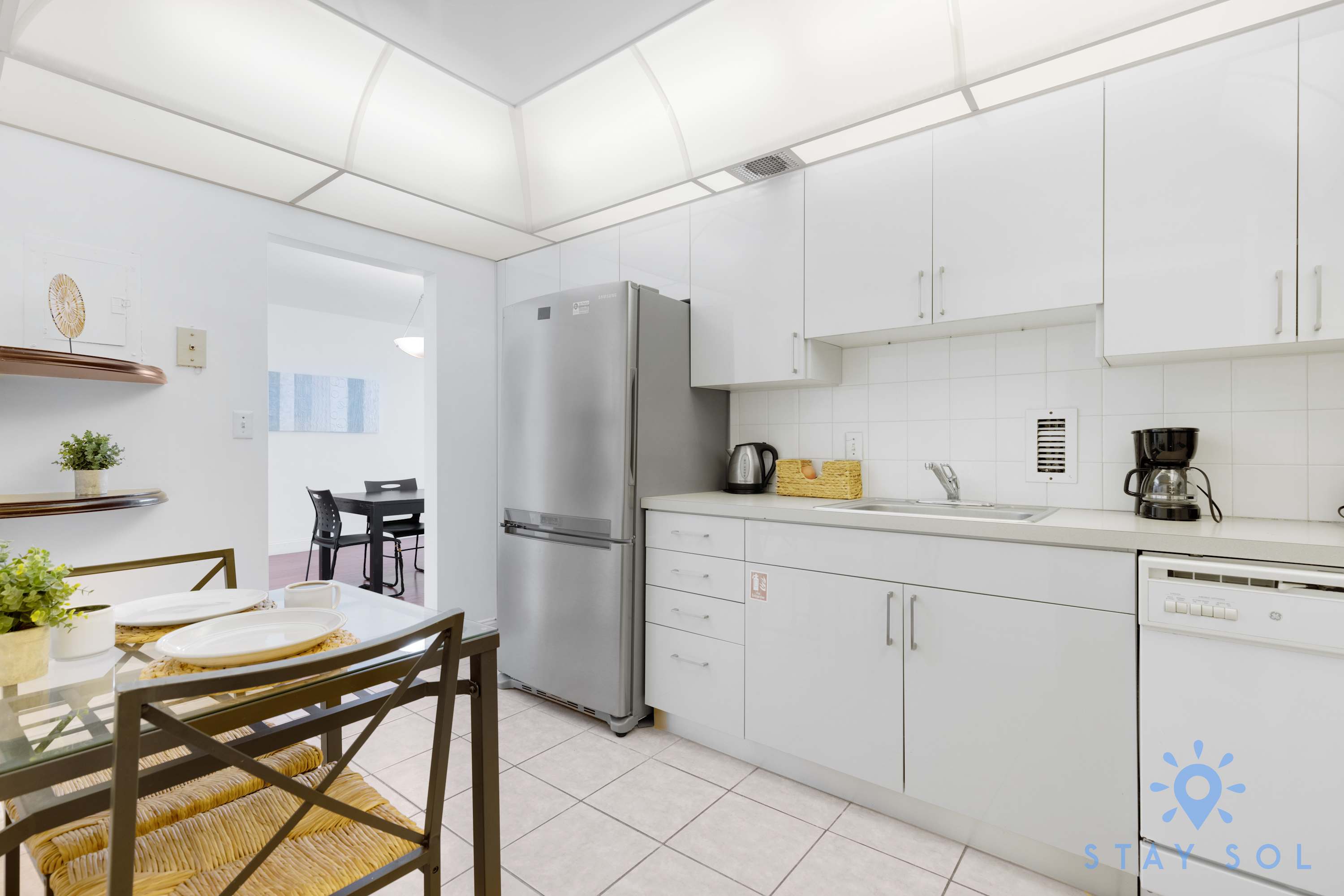 Best Stay - Stunning View Apt • Balcony & Pool