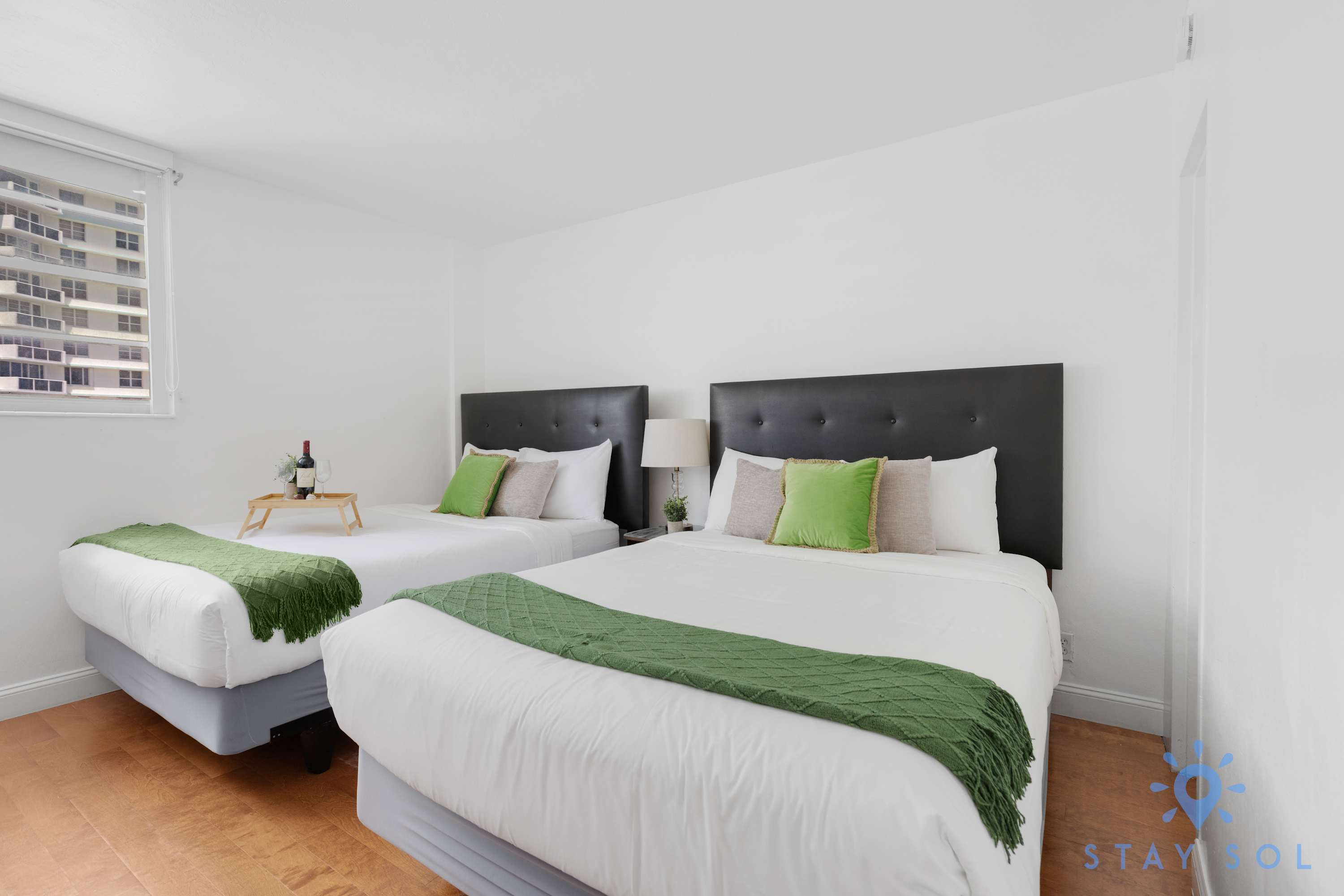 Best Stay - Stunning View Apt • Balcony & Pool