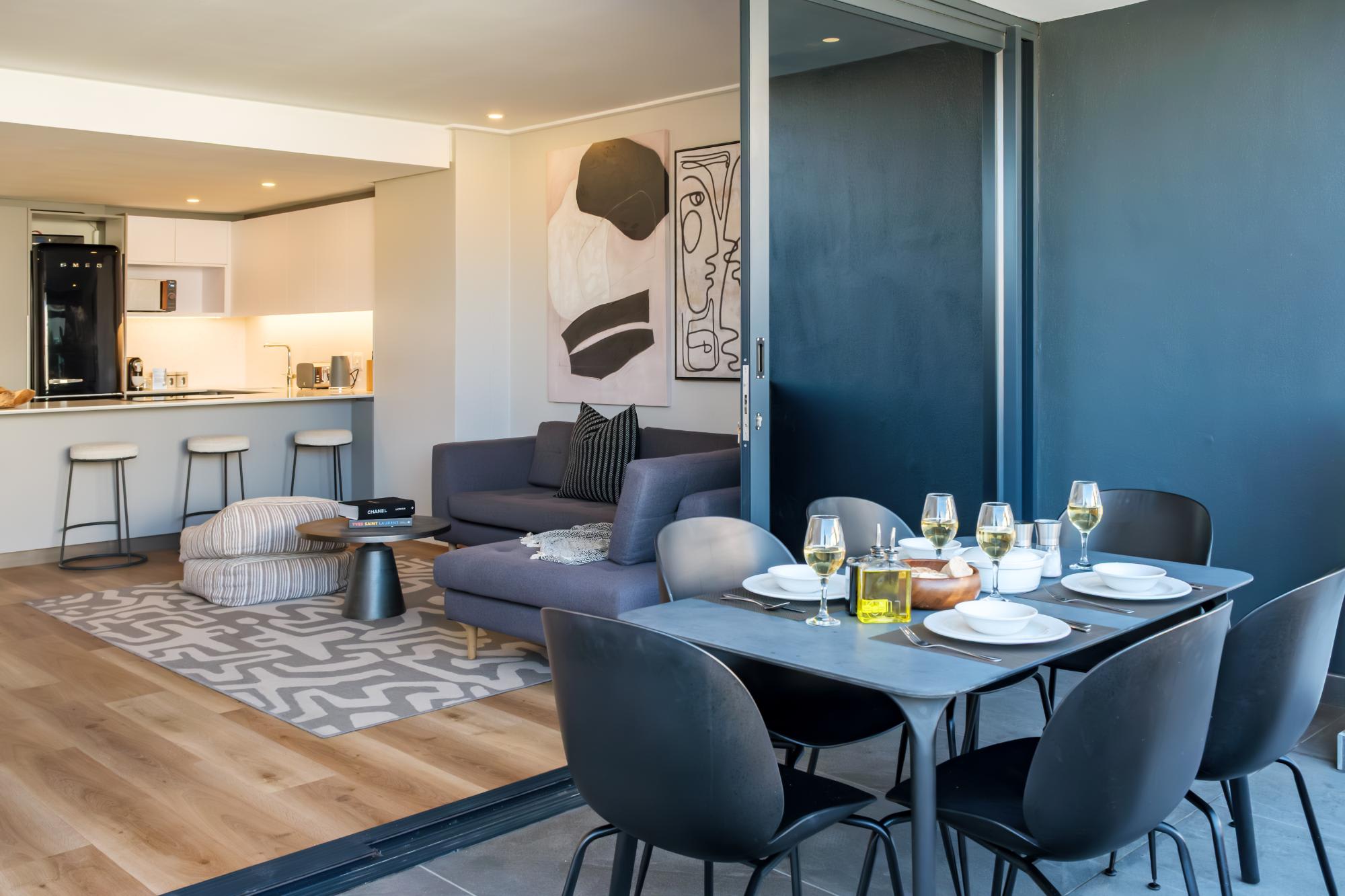 Modern Central Secure Cape Town 2bed Bantry Suite 10