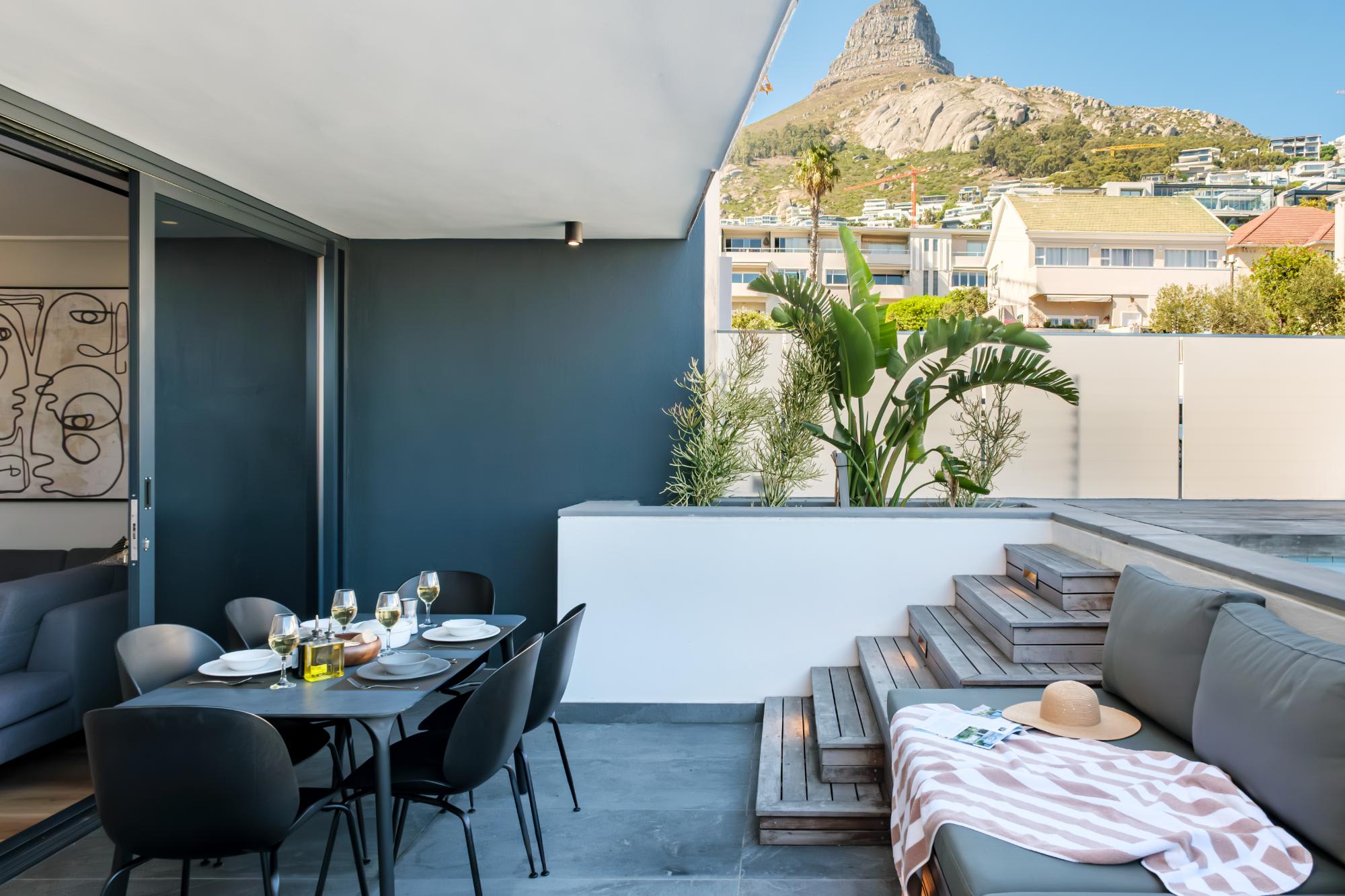 Modern Central Secure Cape Town 2bed Bantry Suite 9