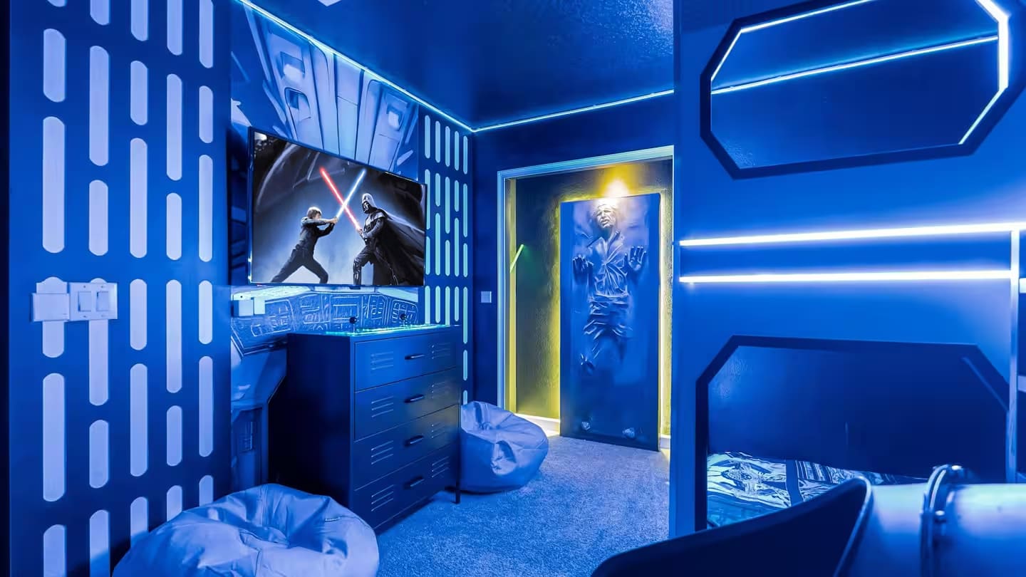 Star-Wars themed Bunk Bedroom 