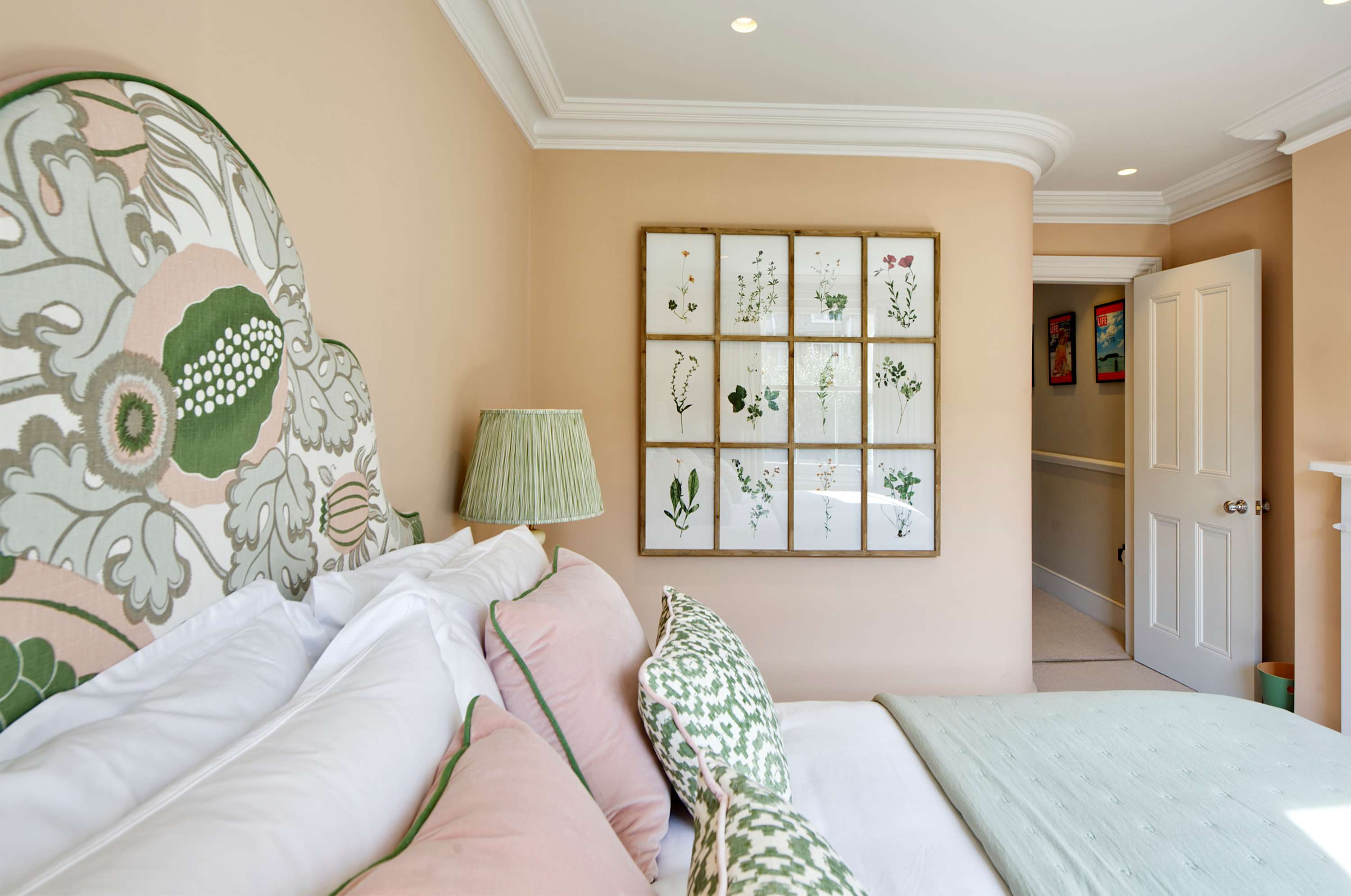 Elegant 4 Bedroom House - Clapham in Hambalt Road 96 SW4 9EJ - Property image 18 - VivreStays