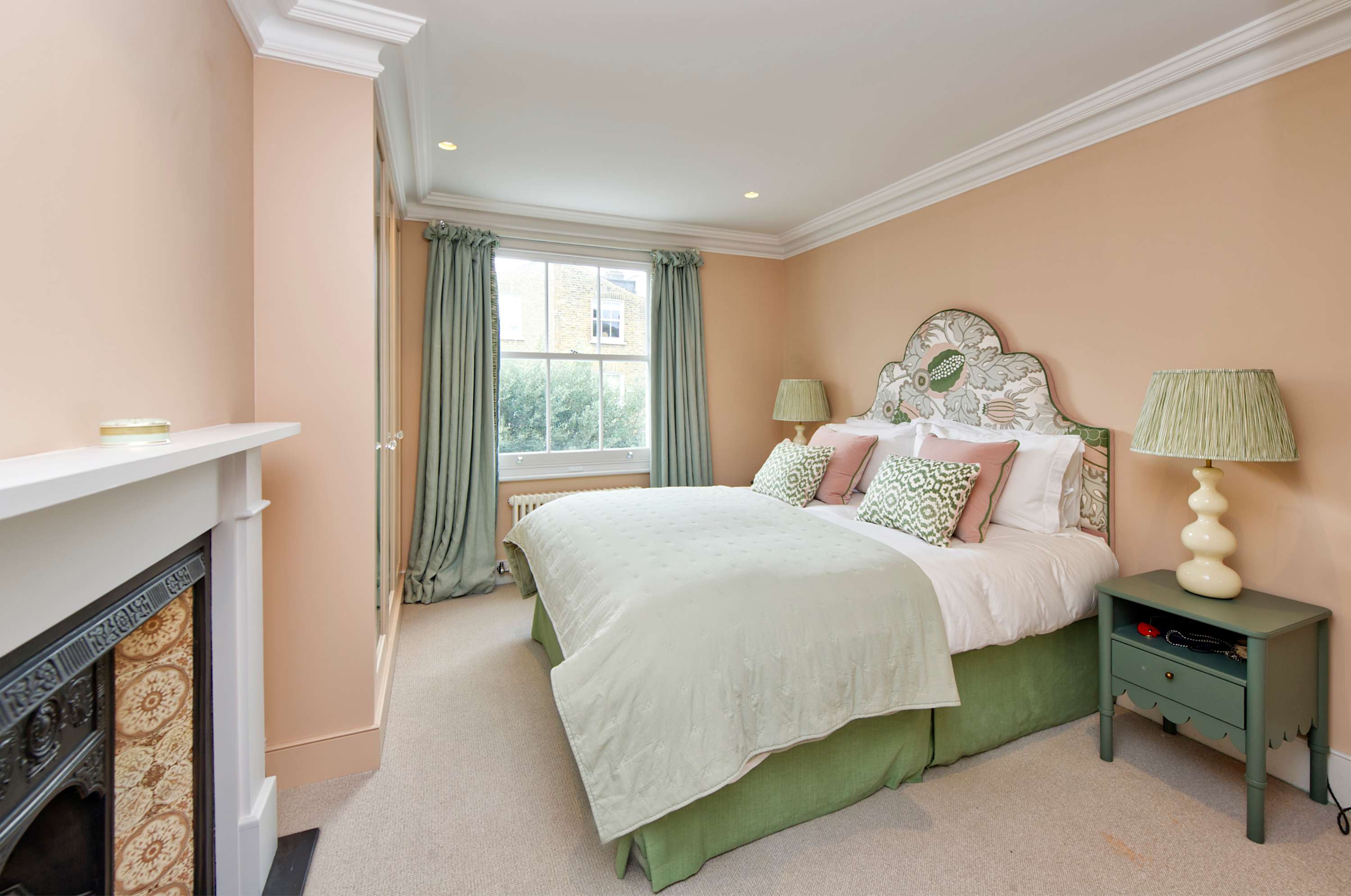 Elegant 4 Bedroom House - Clapham in Hambalt Road 96 SW4 9EJ - Property image 13 - VivreStays
