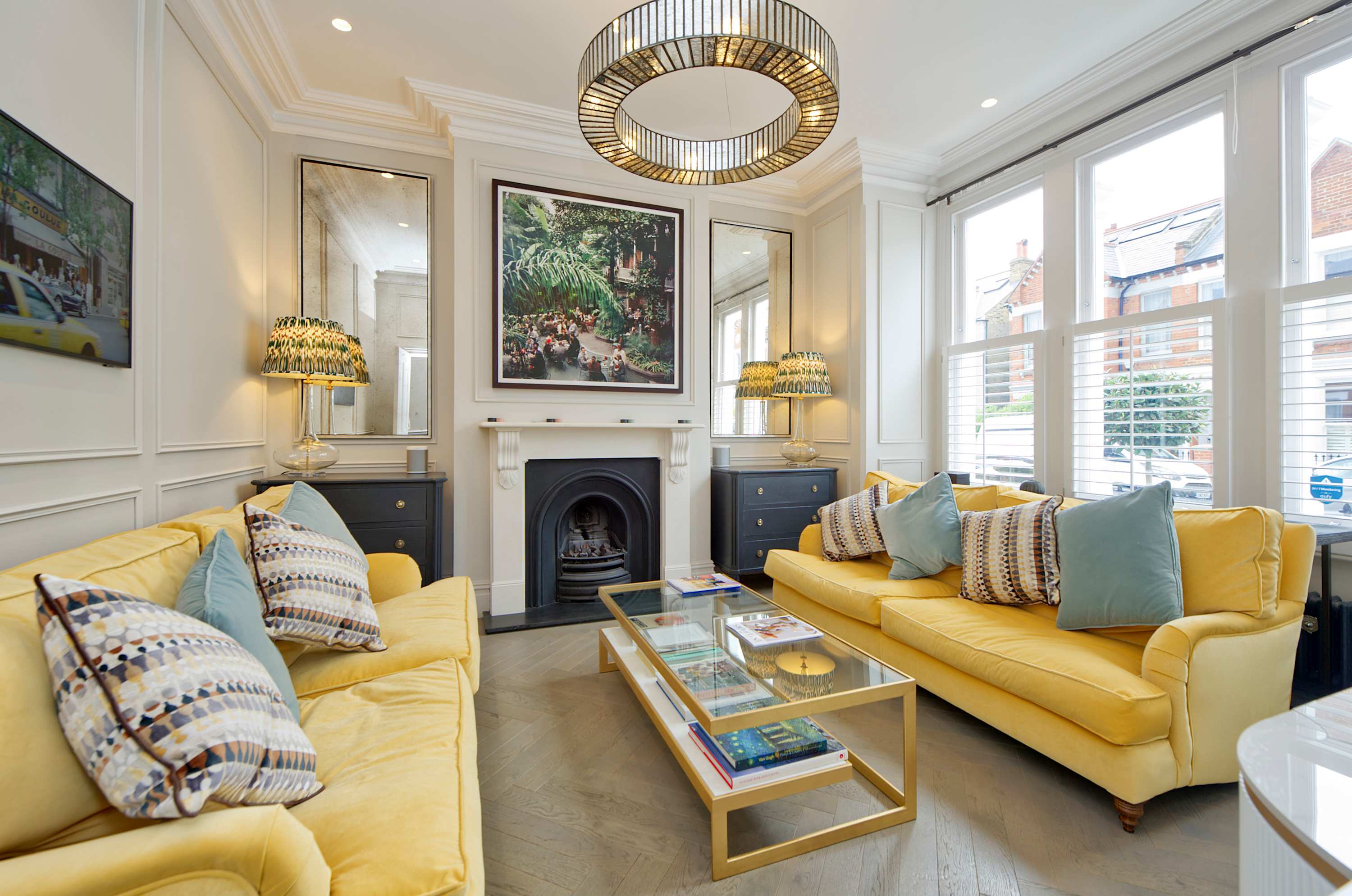 Elegant 4 Bedroom House - Clapham in Hambalt Road 96 SW4 9EJ - Property image 2 - VivreStays