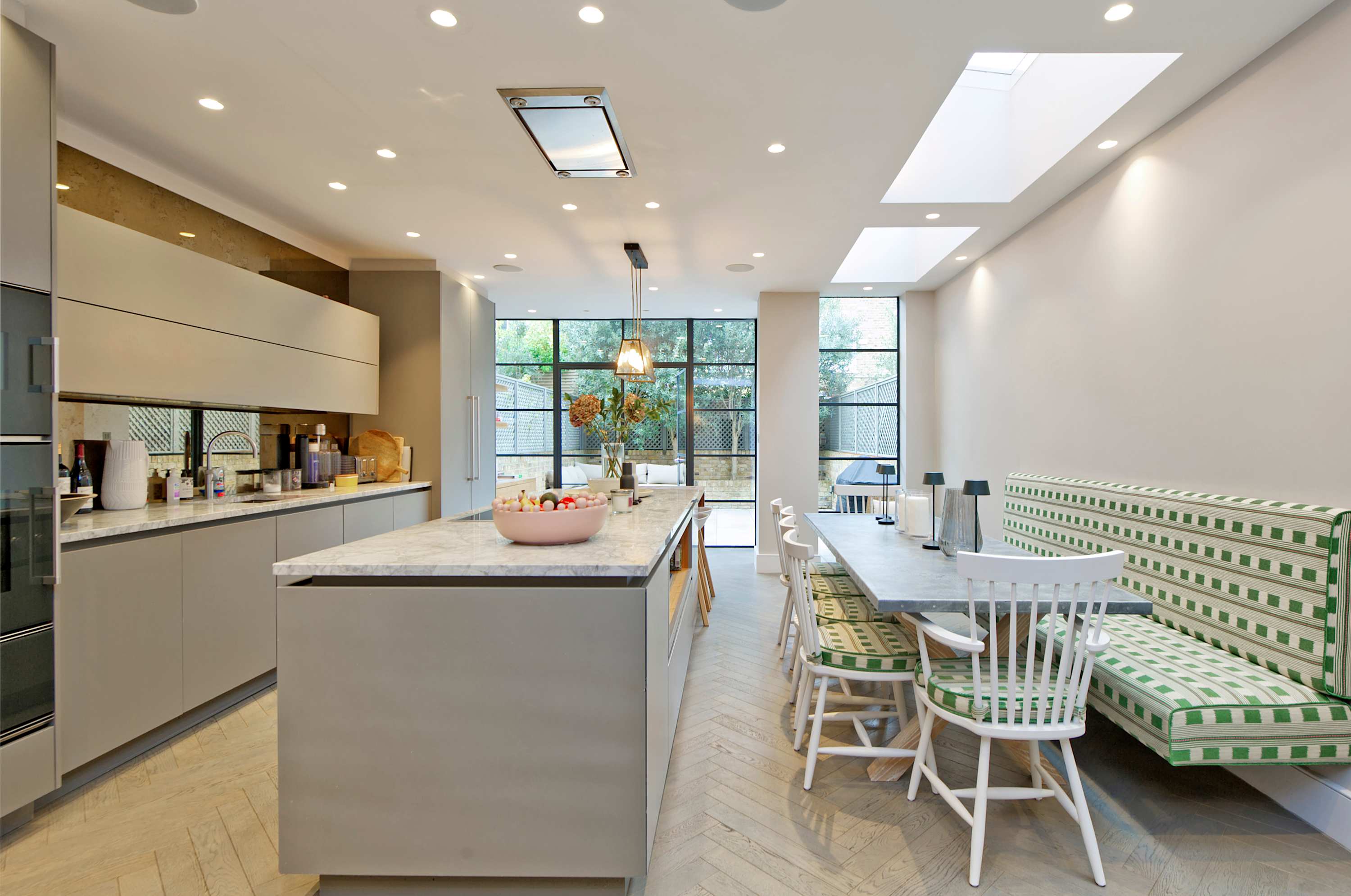 Elegant 4 Bedroom House - Clapham in Hambalt Road 96 SW4 9EJ - Property image 7 - VivreStays