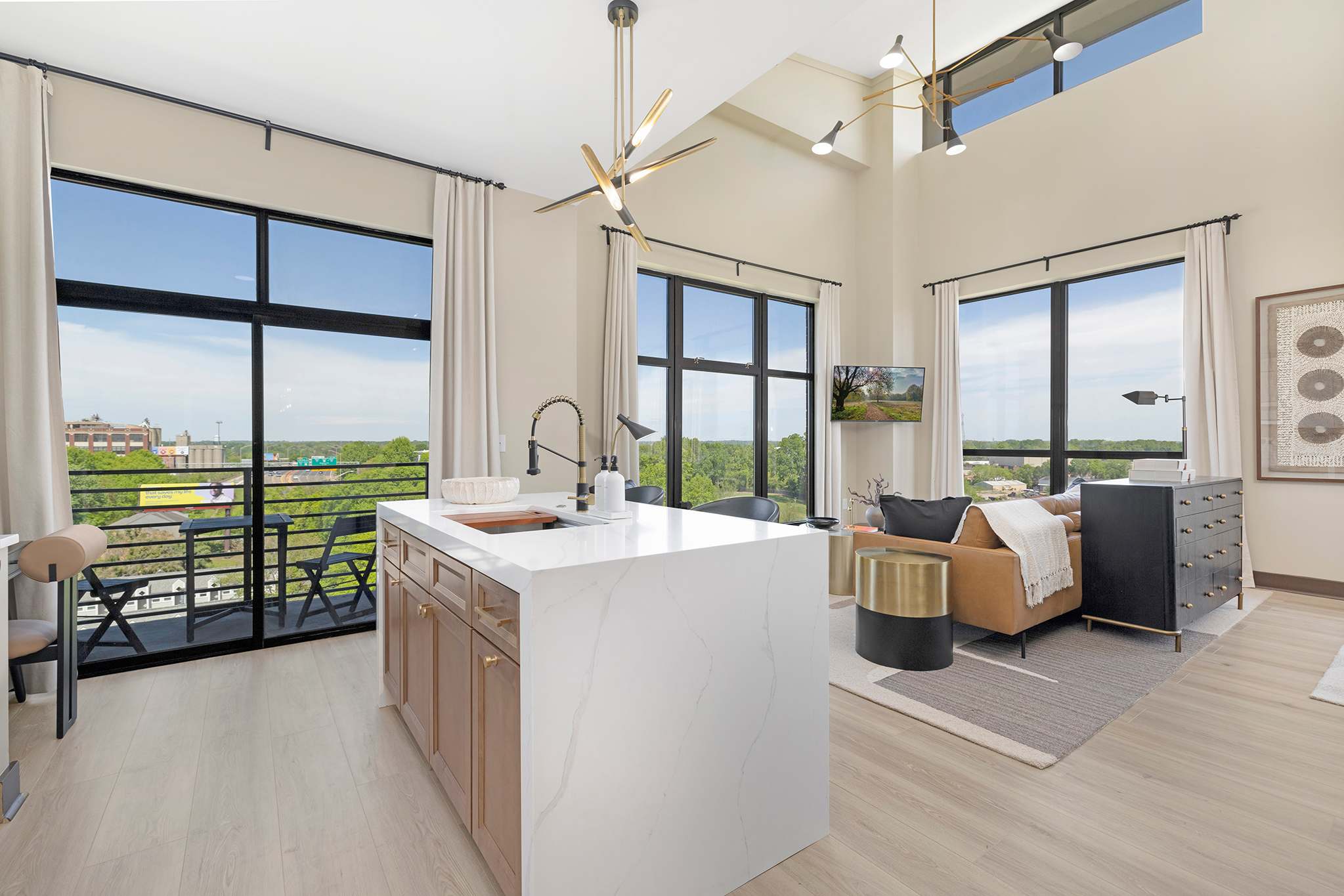 Pool, Panoramic City Views, and Unrivaled Luxury — Charlotte, NC — vacation rental