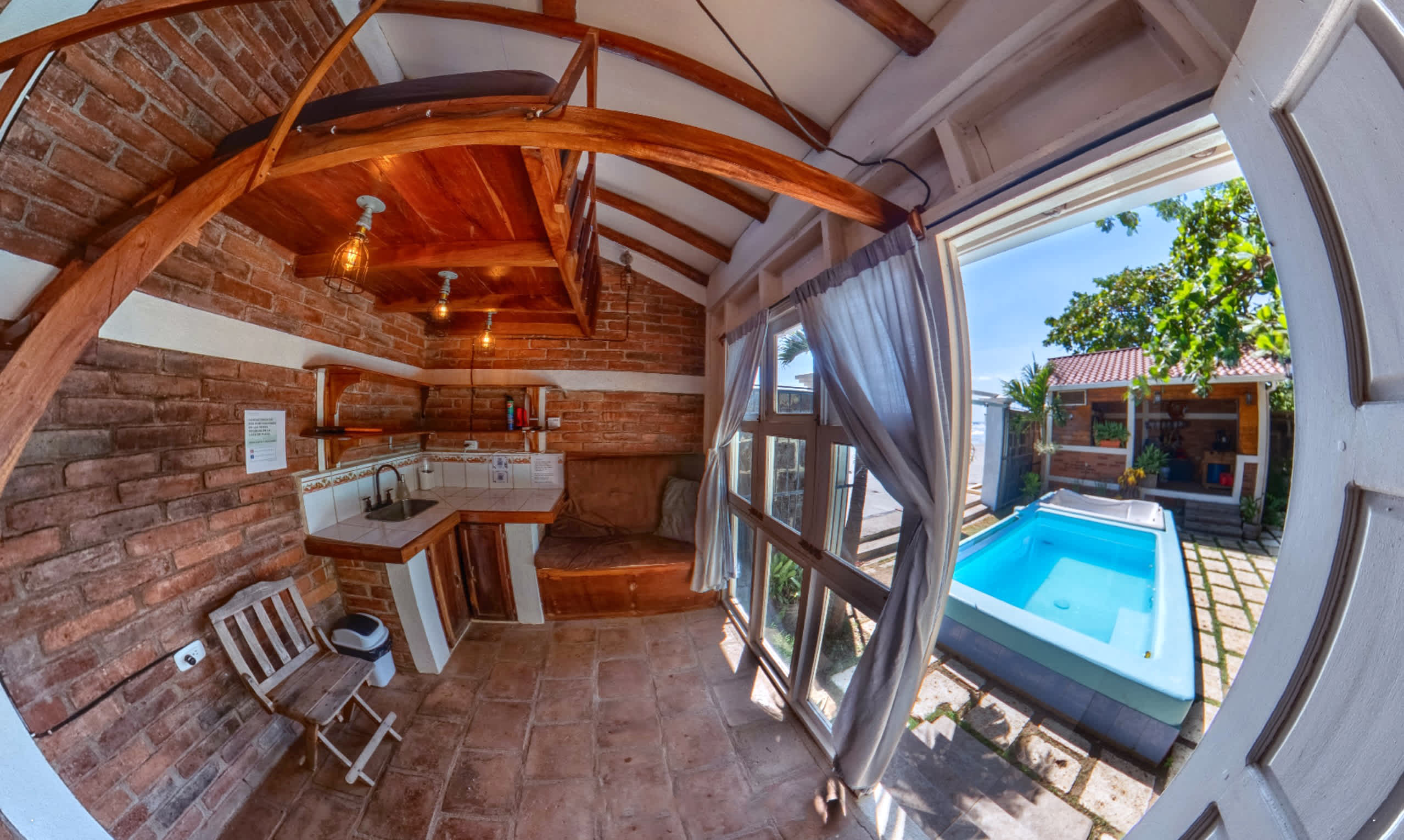 Romantic Seaside Casita w Pool, AC Fire Sunsets