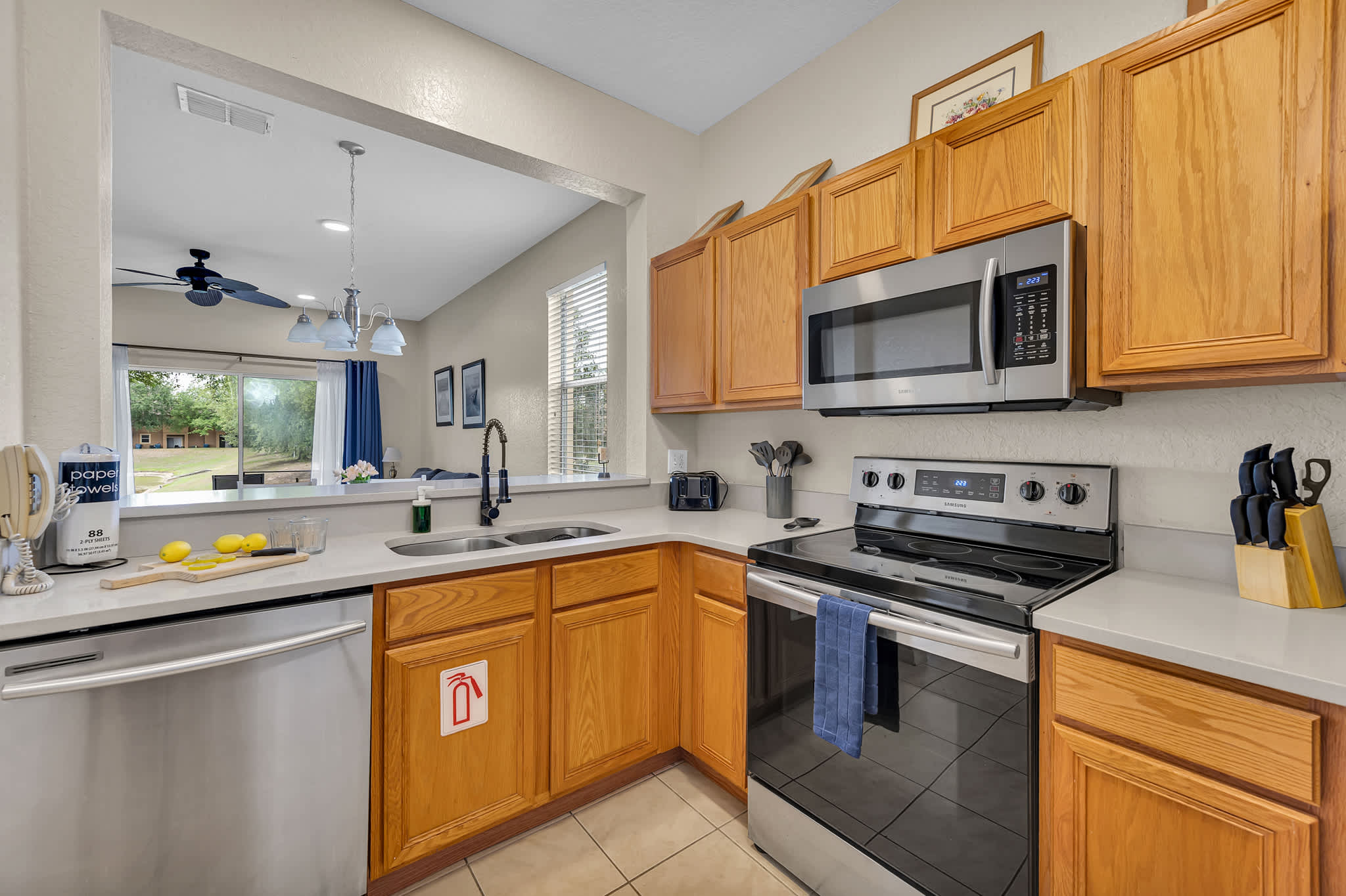 Townhouse w/pool slide & lazy river at Regal Palm