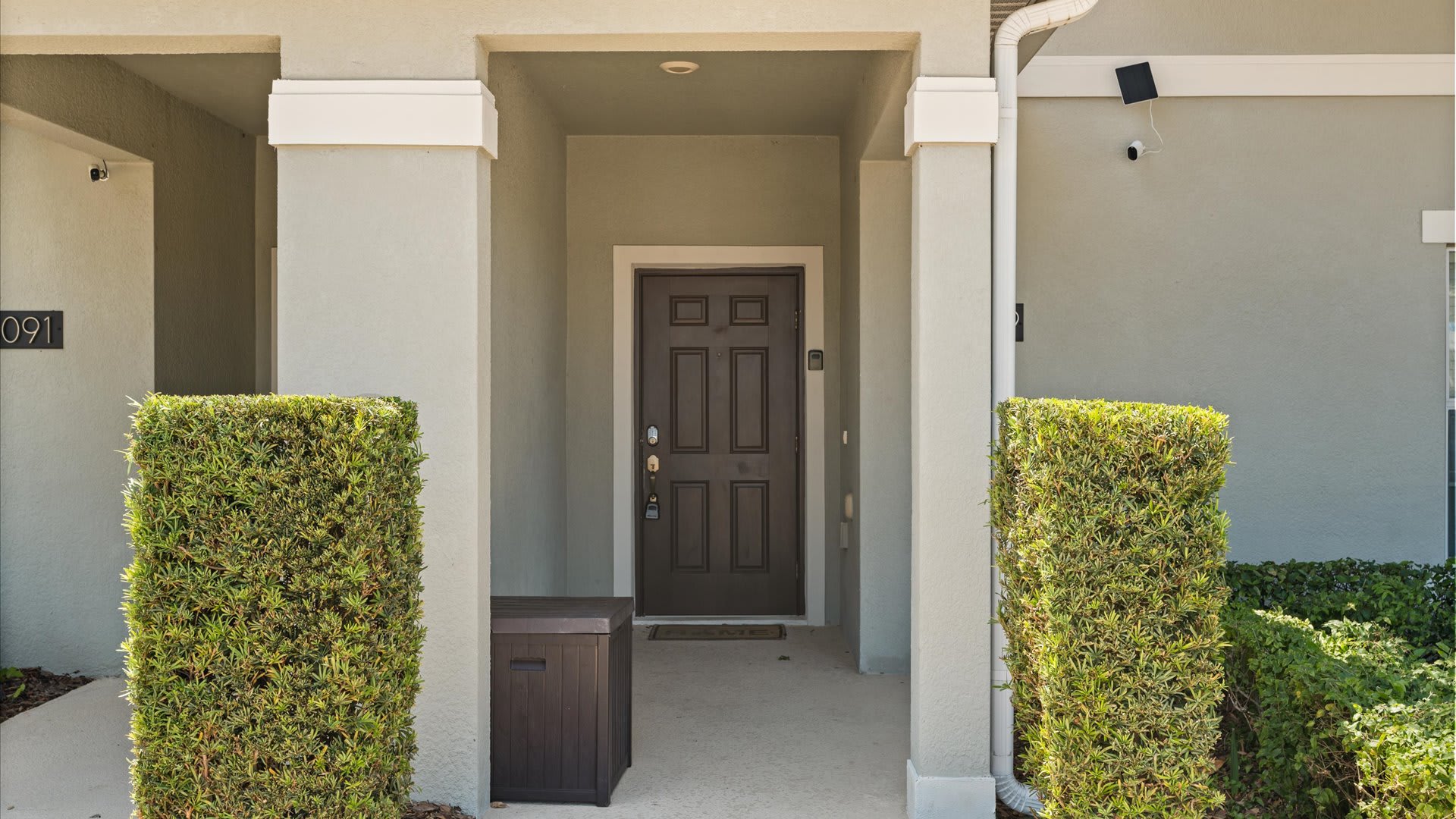 4 Bedroom Home Entrance