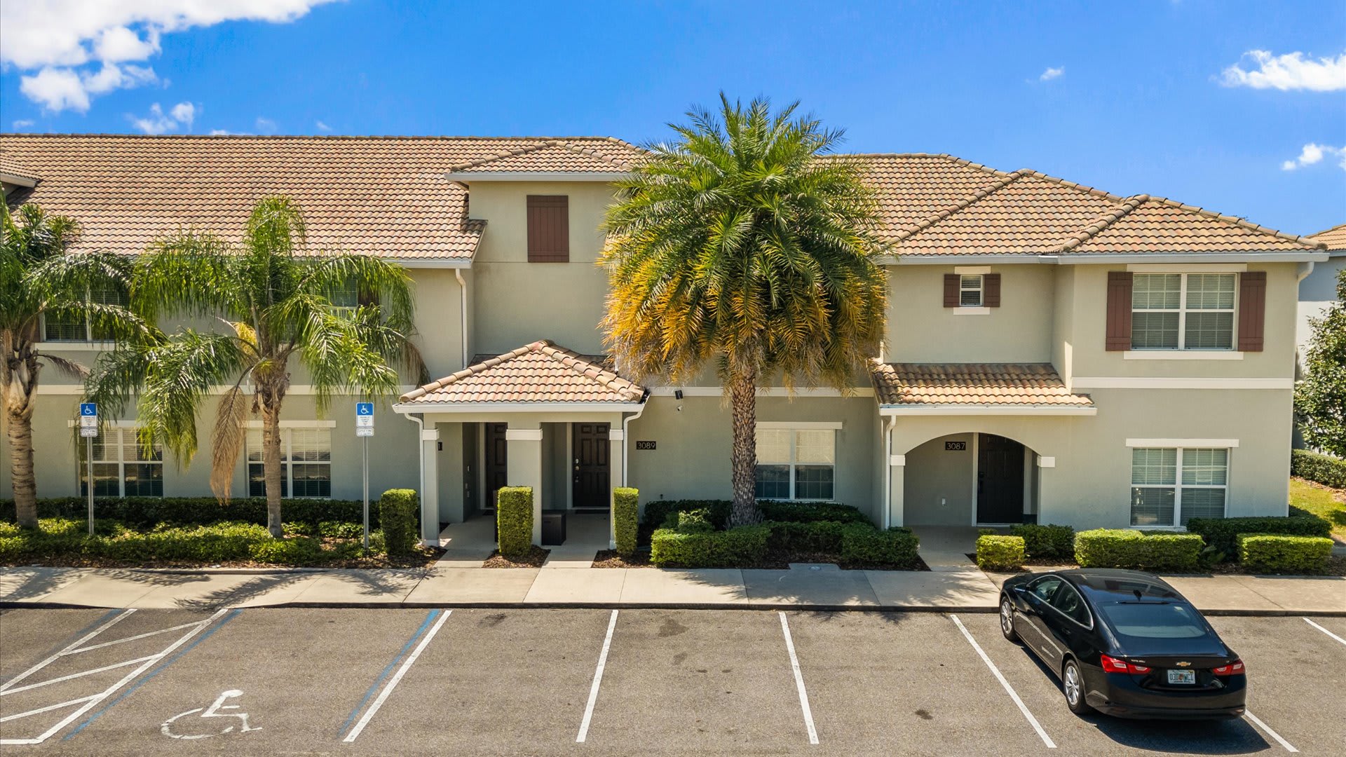 Upstay Family Friendly 4BR Townhouse w Pool BBQ | Photo 41