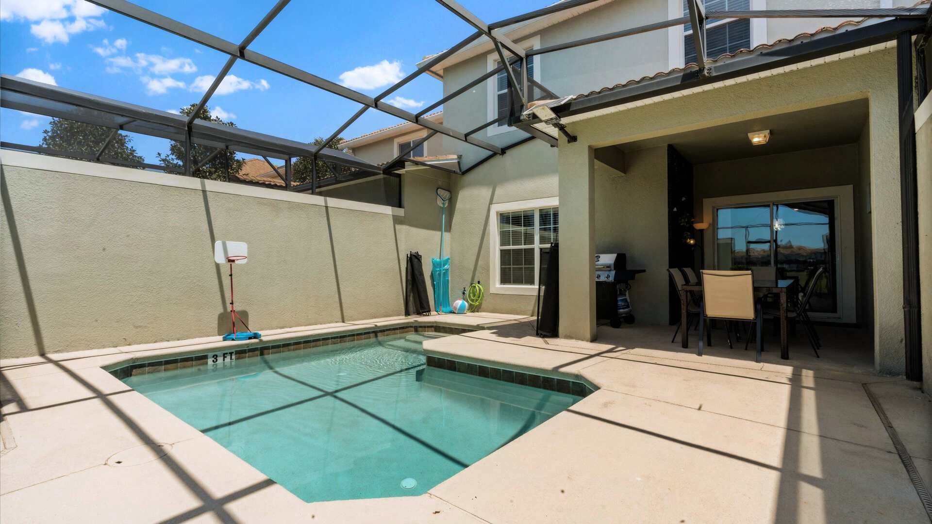 Upstay Family Friendly 4BR Townhouse w Pool BBQ 5