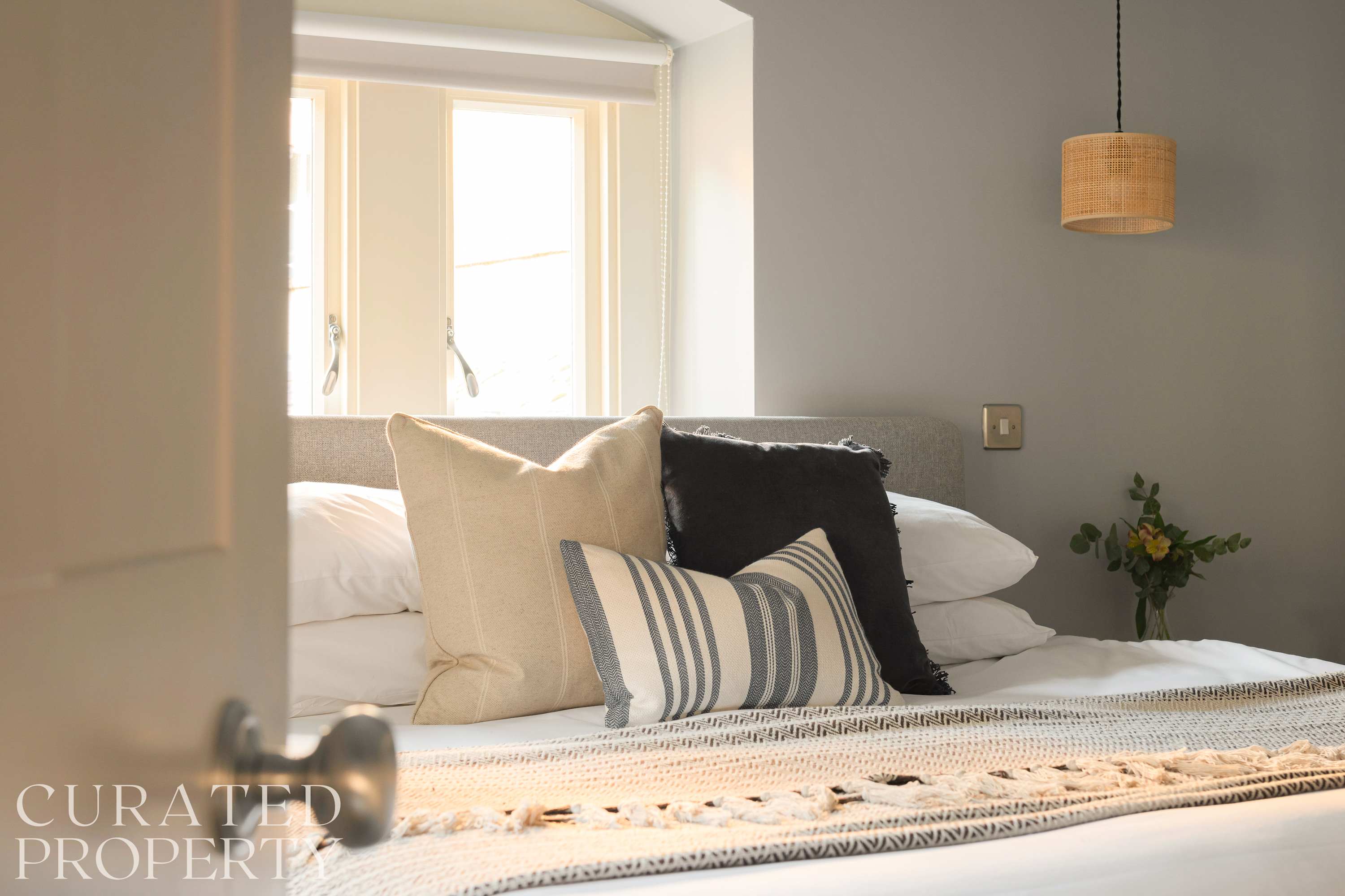 Bright Super King Suite · Heart of Bath in Bilbury Lane BA1 1QZ - Property image 6 - VivreStays