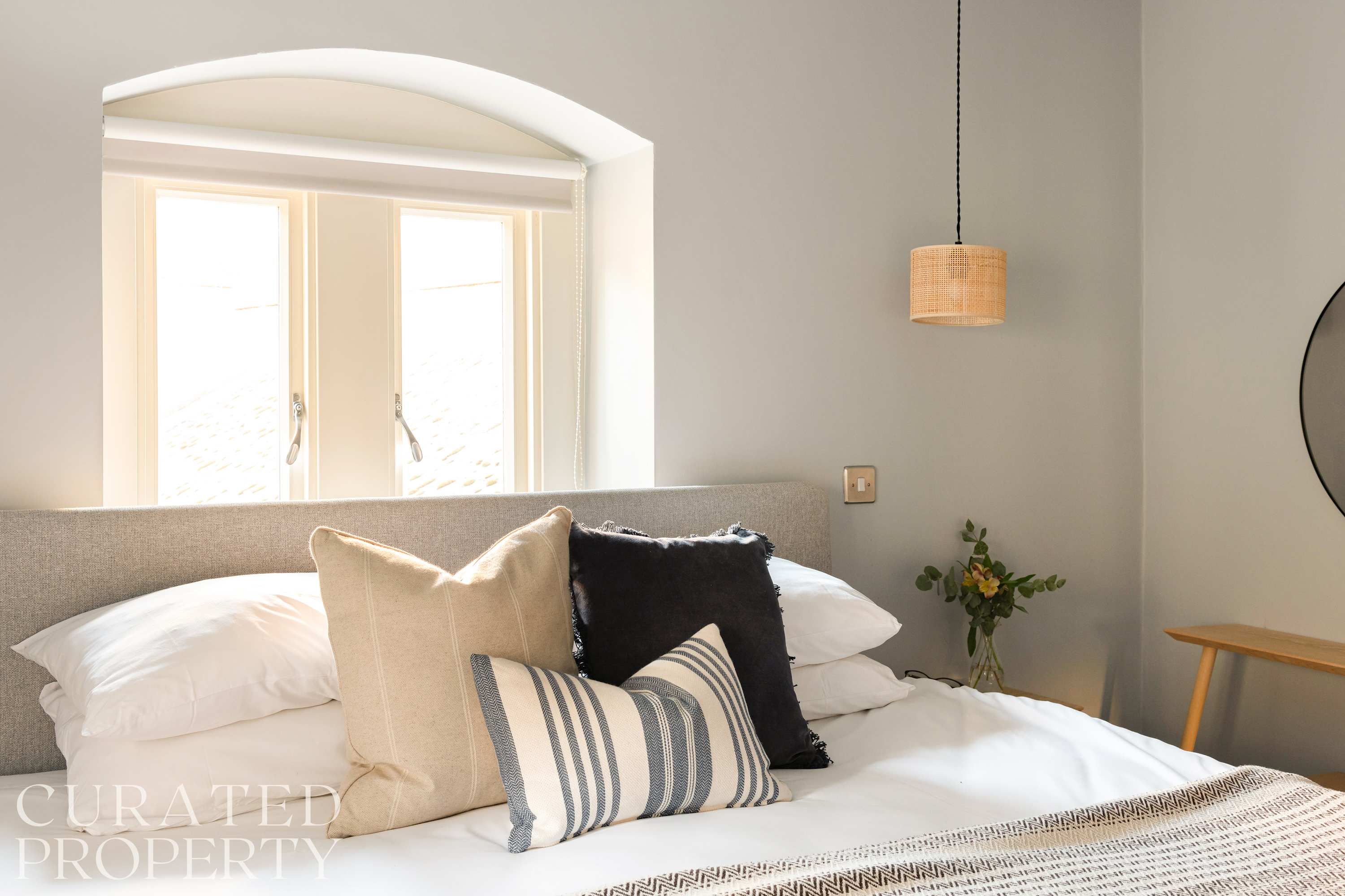 Bright Super King Suite · Heart of Bath in Bilbury Lane BA1 1QZ - Property image 11 - VivreStays