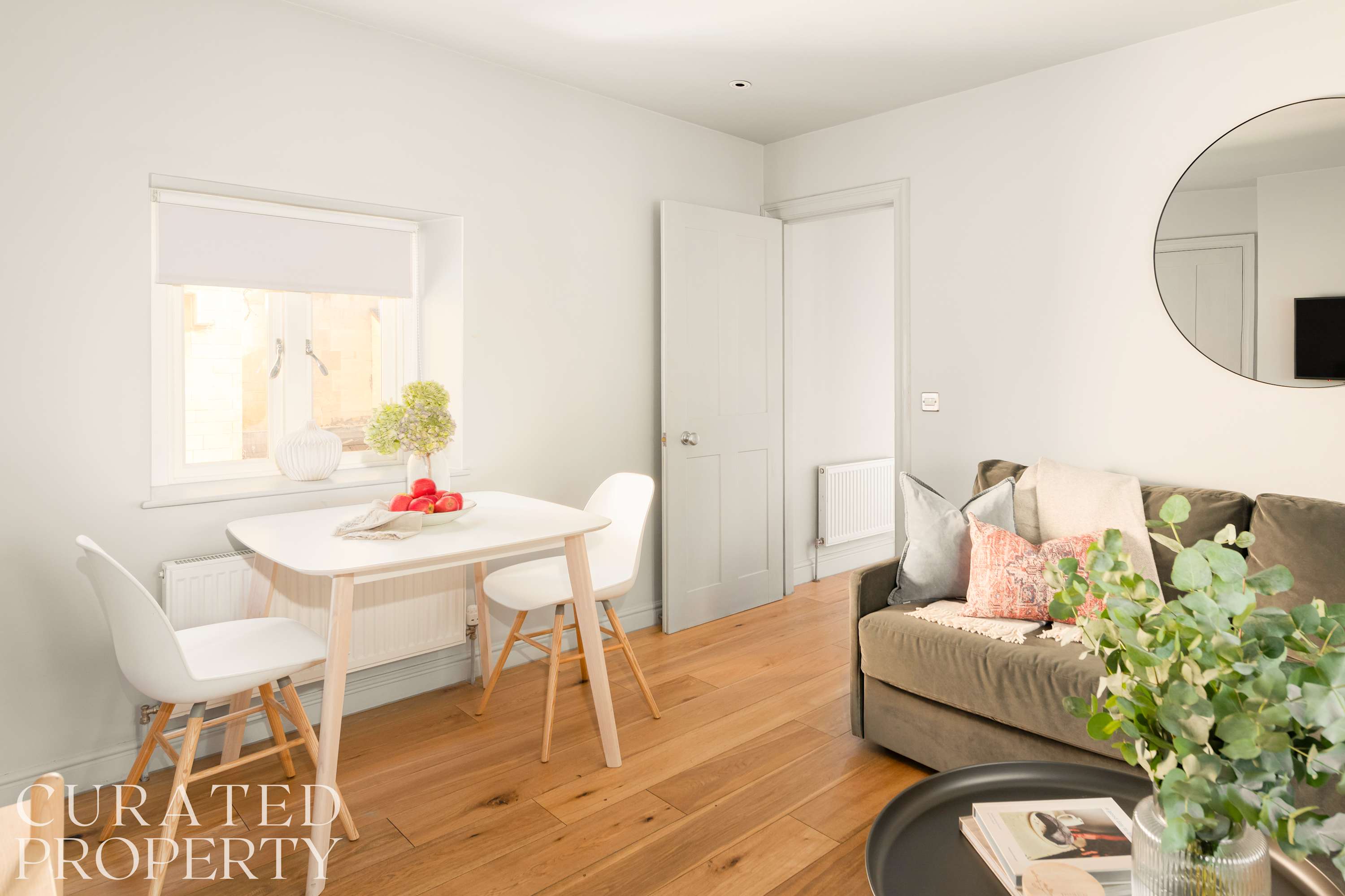 King Suite for 4 · Courtyard Views in Bath in Bilbury Lane BA1 1QZ - Property image 6 - VivreStays