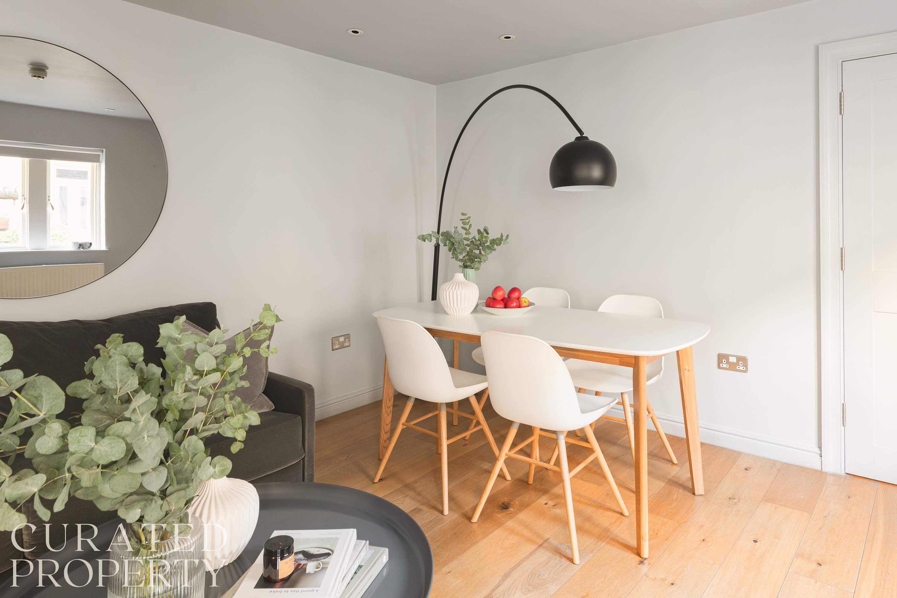 Open-Plan Suite for 4 · Steps from Roman Baths in Bilbury Lane BA1 1QZ - Property image 9 - VivreStays