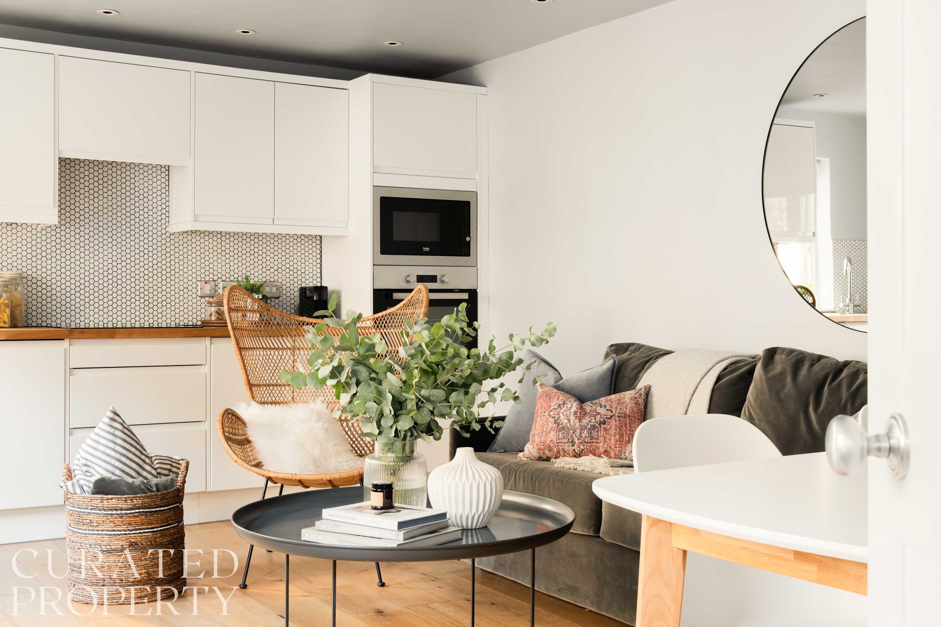 Open-Plan Suite for 4 · Steps from Roman Baths in Bilbury Lane BA1 1QZ - Property image 13 - VivreStays