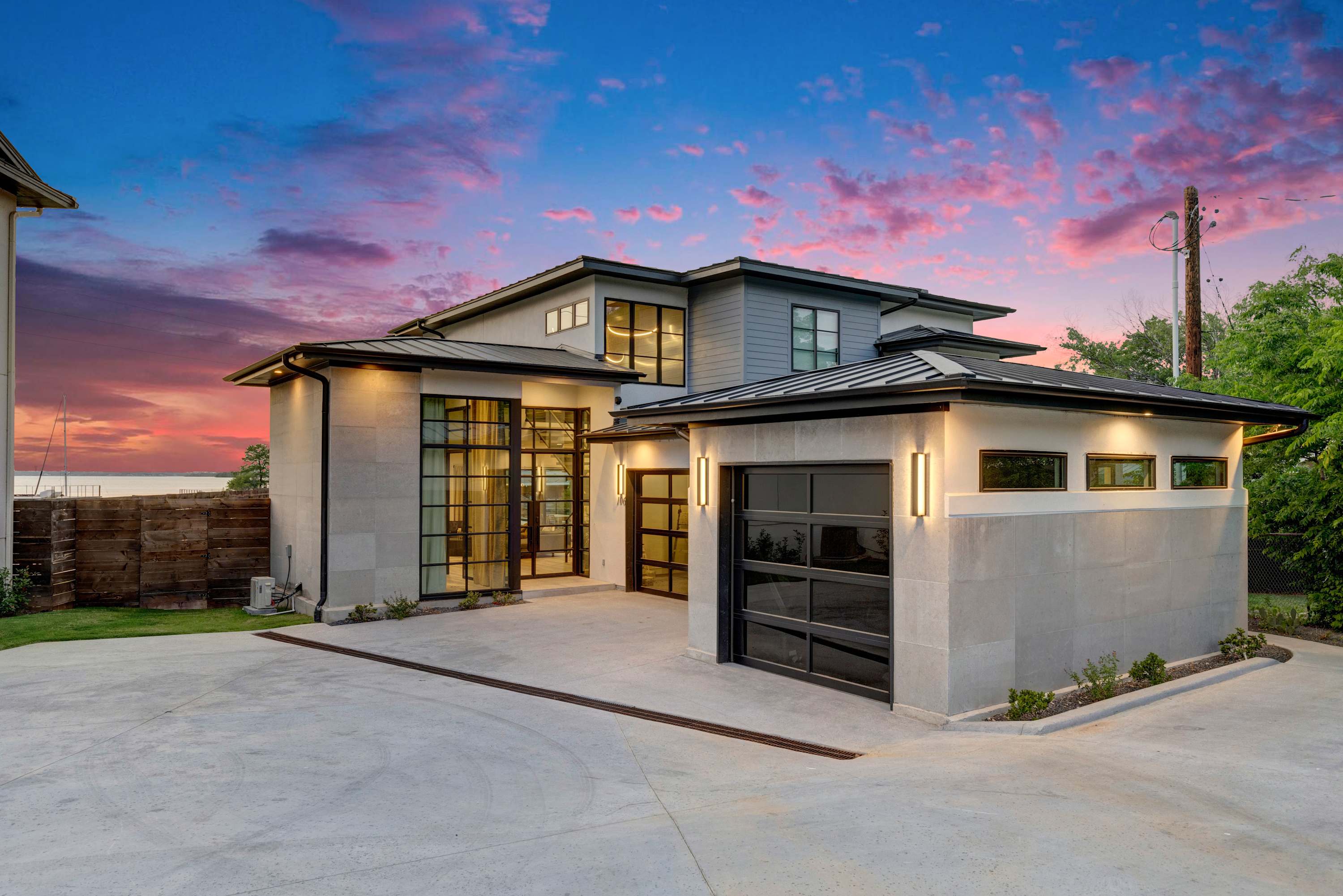 Luxury Lakefront Villa | Pool, Hot Tub & Dock 4