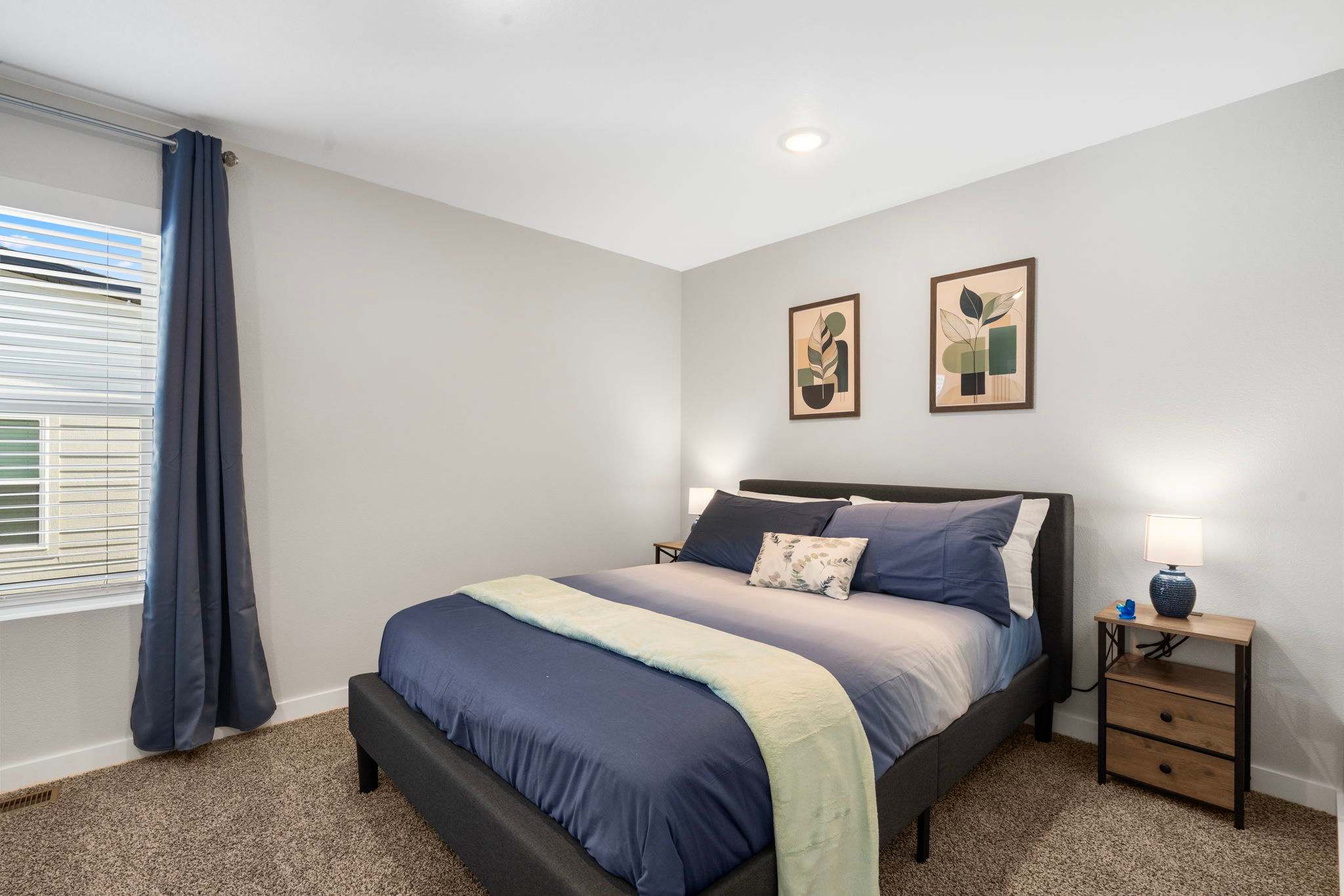 Queen mattress with fresh linens.
