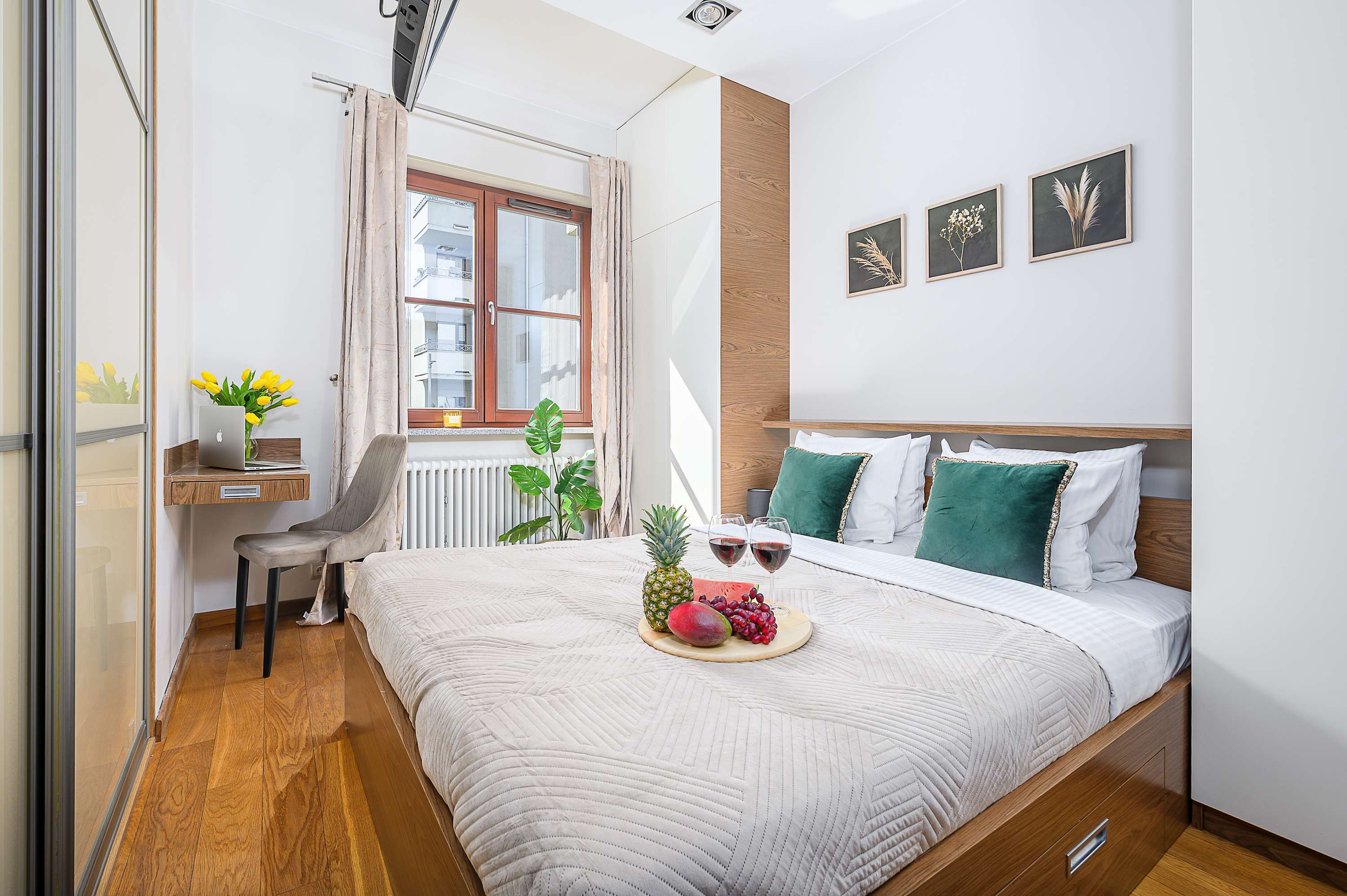 Lumina stylish apartment with parking - Photo 1