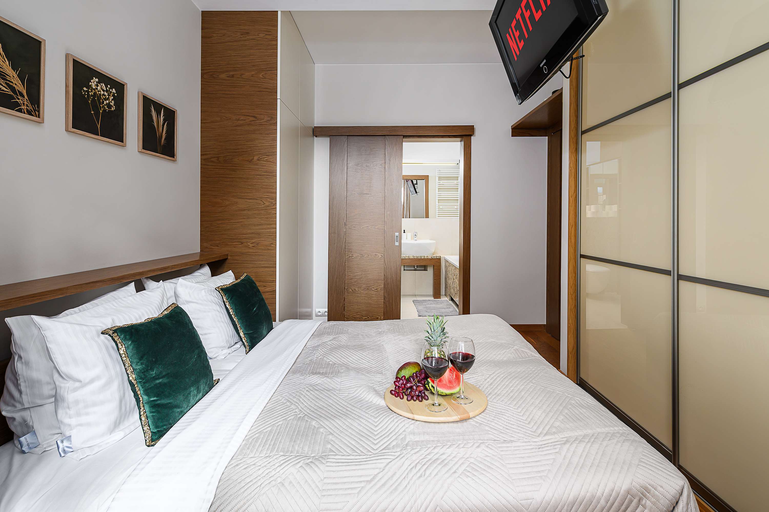 Lumina stylish apartment with parking