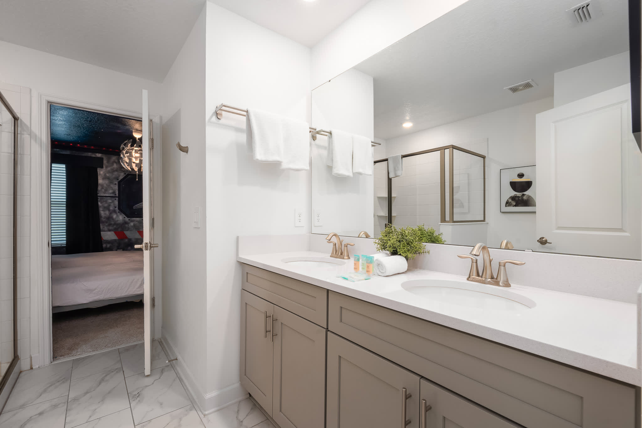 Luxury 9BR Gem Heated Pool Theater Theme Rooms | Photo 57