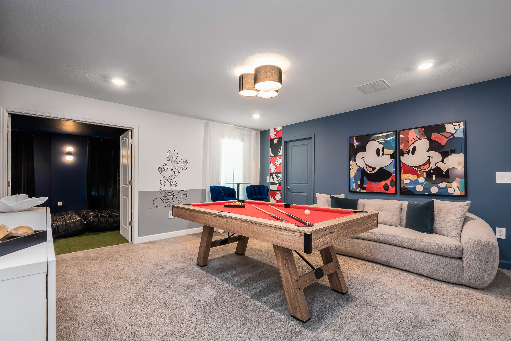 Luxury 9BR Gem Heated Pool Theater Theme Rooms 2