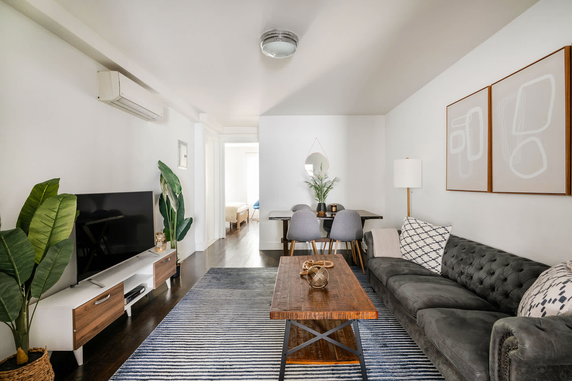 39-2 Renovated 3BR Prime Hudson Yards Area