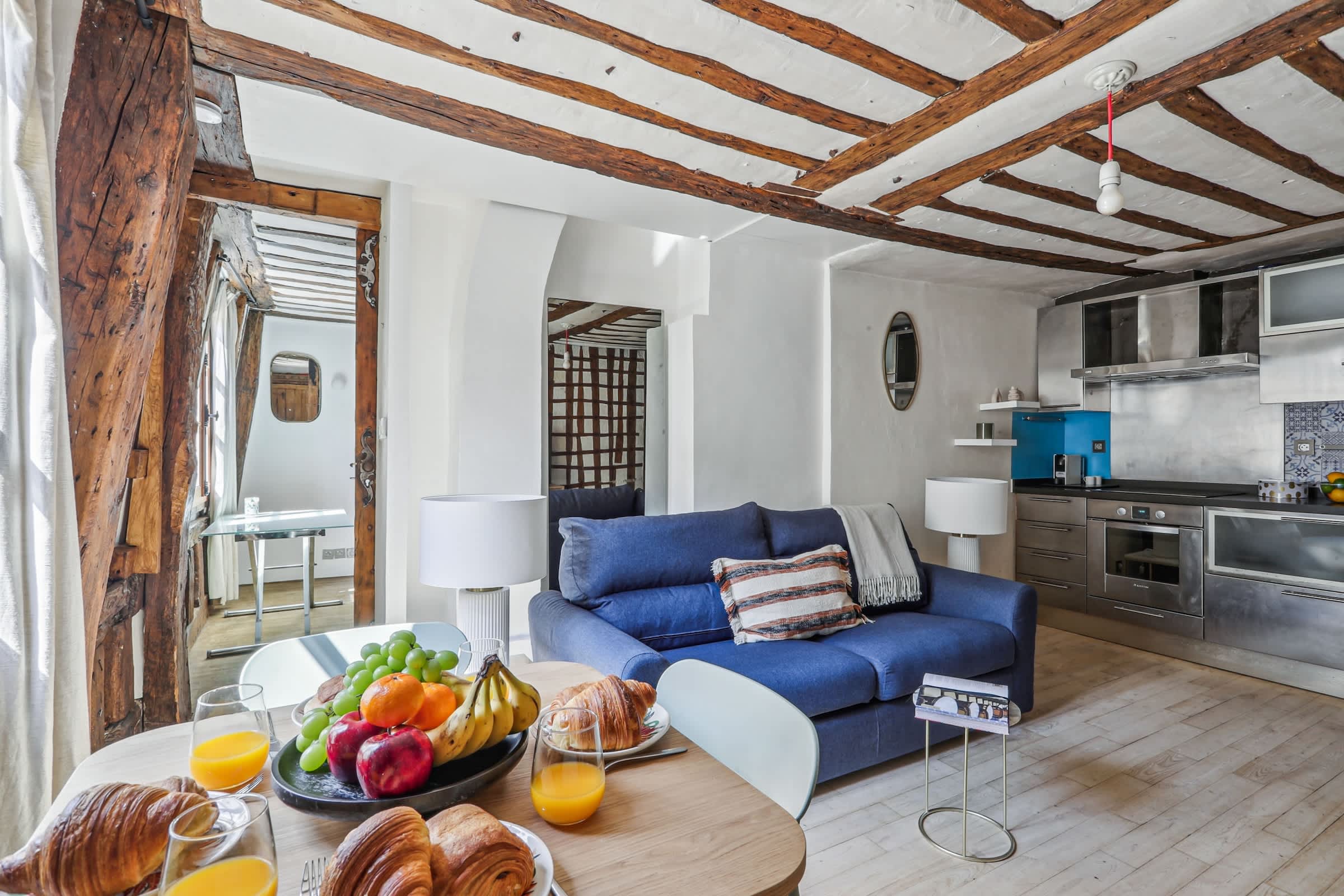 Bright 1BR - Walk to Louvre - Opera — Paris, Île-de-France — vacation rental