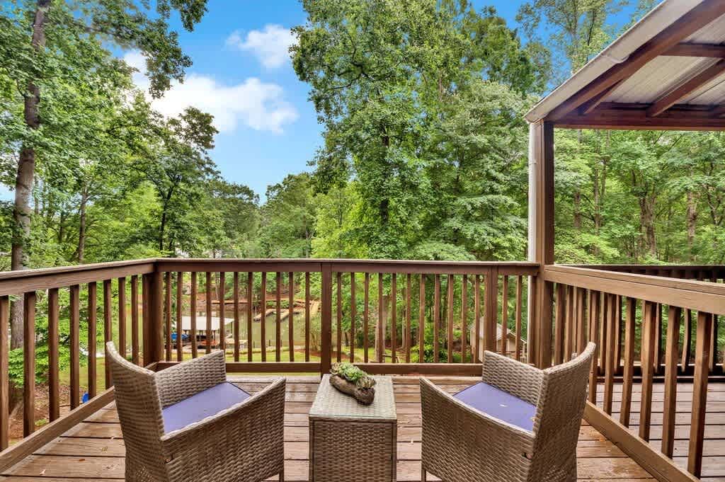 Lake Norman Villa • Sleeps 15-Hot Tub-Game Room 2