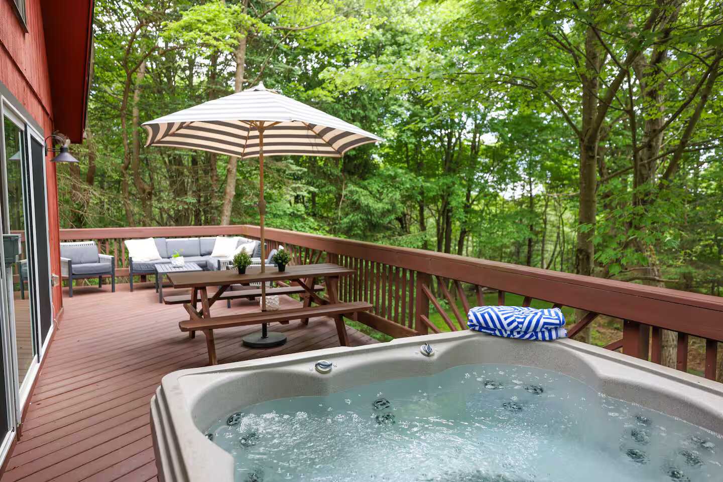 Red Fern Chalet (Poconos)