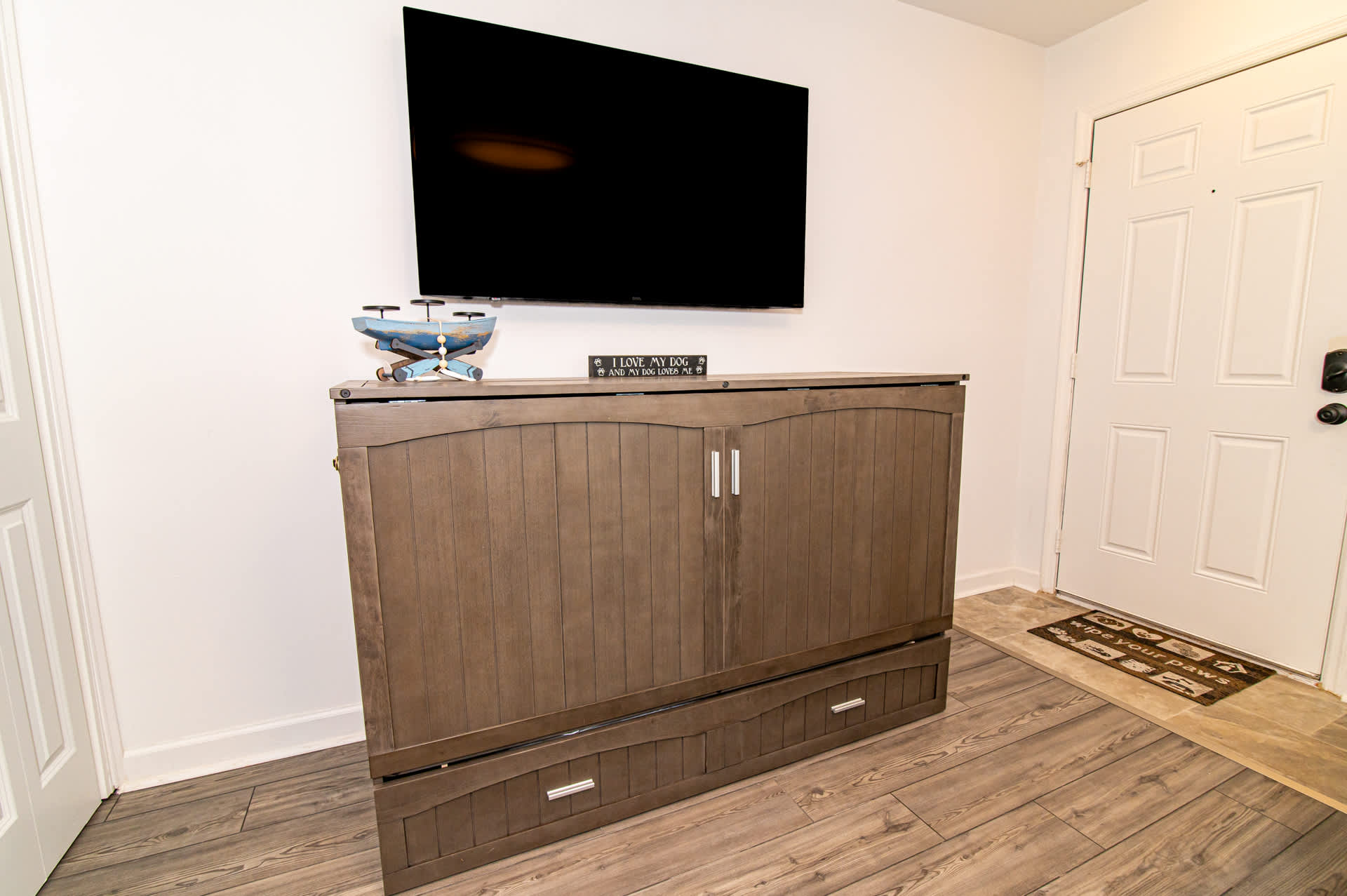 Pet and Motorcycle Friendly Ground Floor Gem