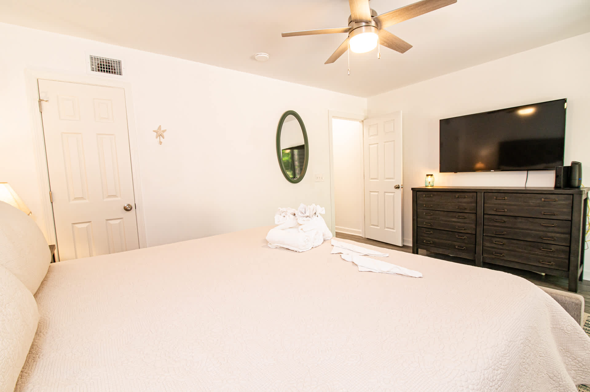 Pet and Motorcycle Friendly Ground Floor Gem
