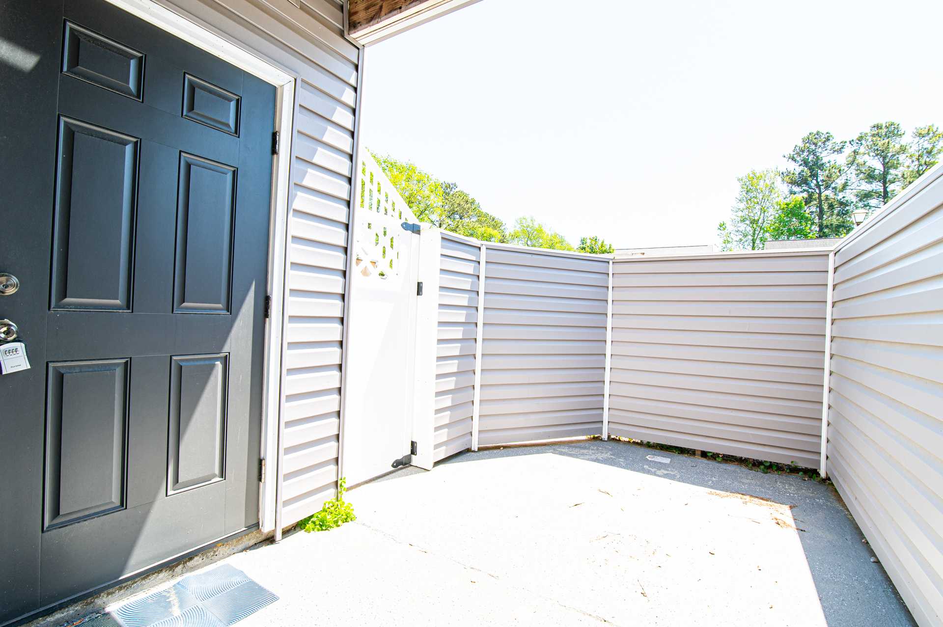 Pet and Motorcycle Friendly Ground Floor Gem